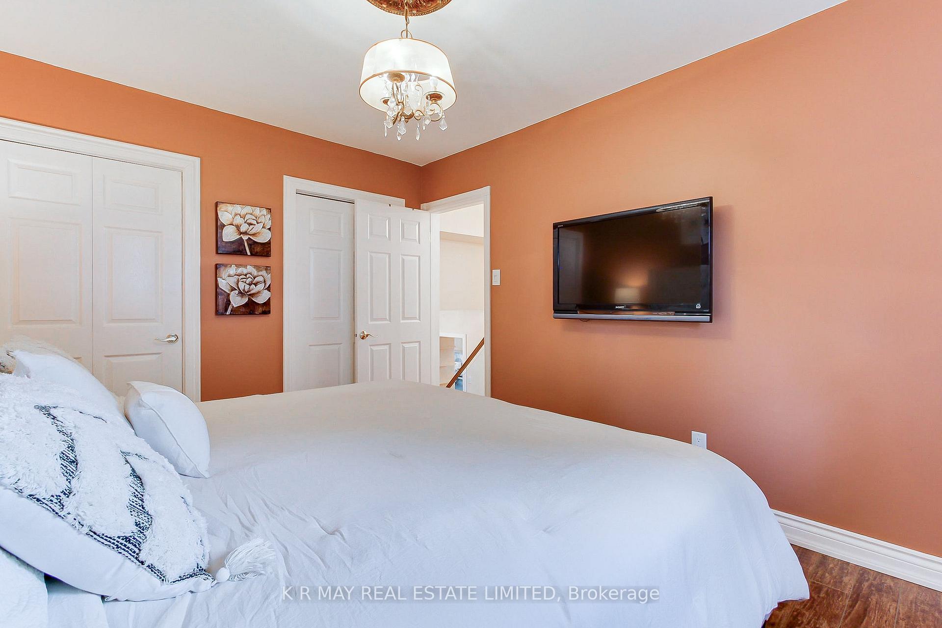 Photo 25 of 4 Mayhill Crescent, Scarborough, Woburn — HOMEH