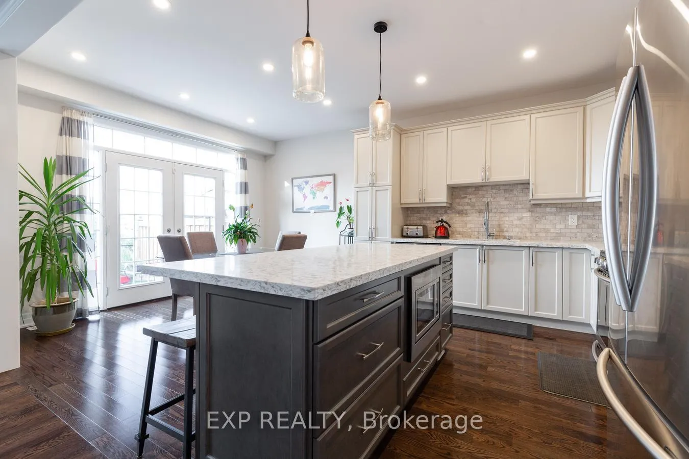 Photo 8 of Unit Upper, 8 Bannister Crescent, Brampton, Northwest Brampton — HOMEH