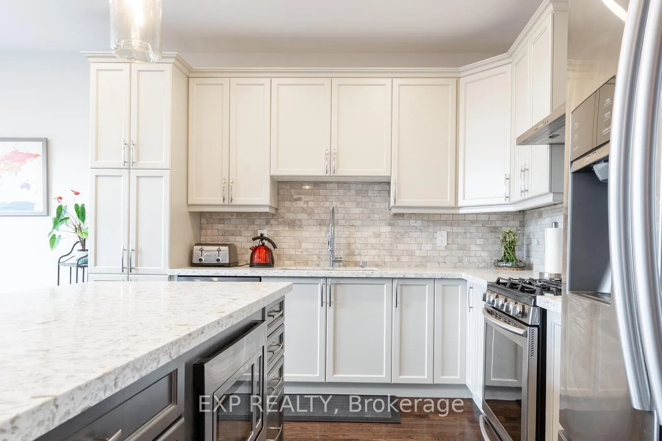Photo 11 of Unit Upper, 8 Bannister Crescent, Brampton, Northwest Brampton — HOMEH