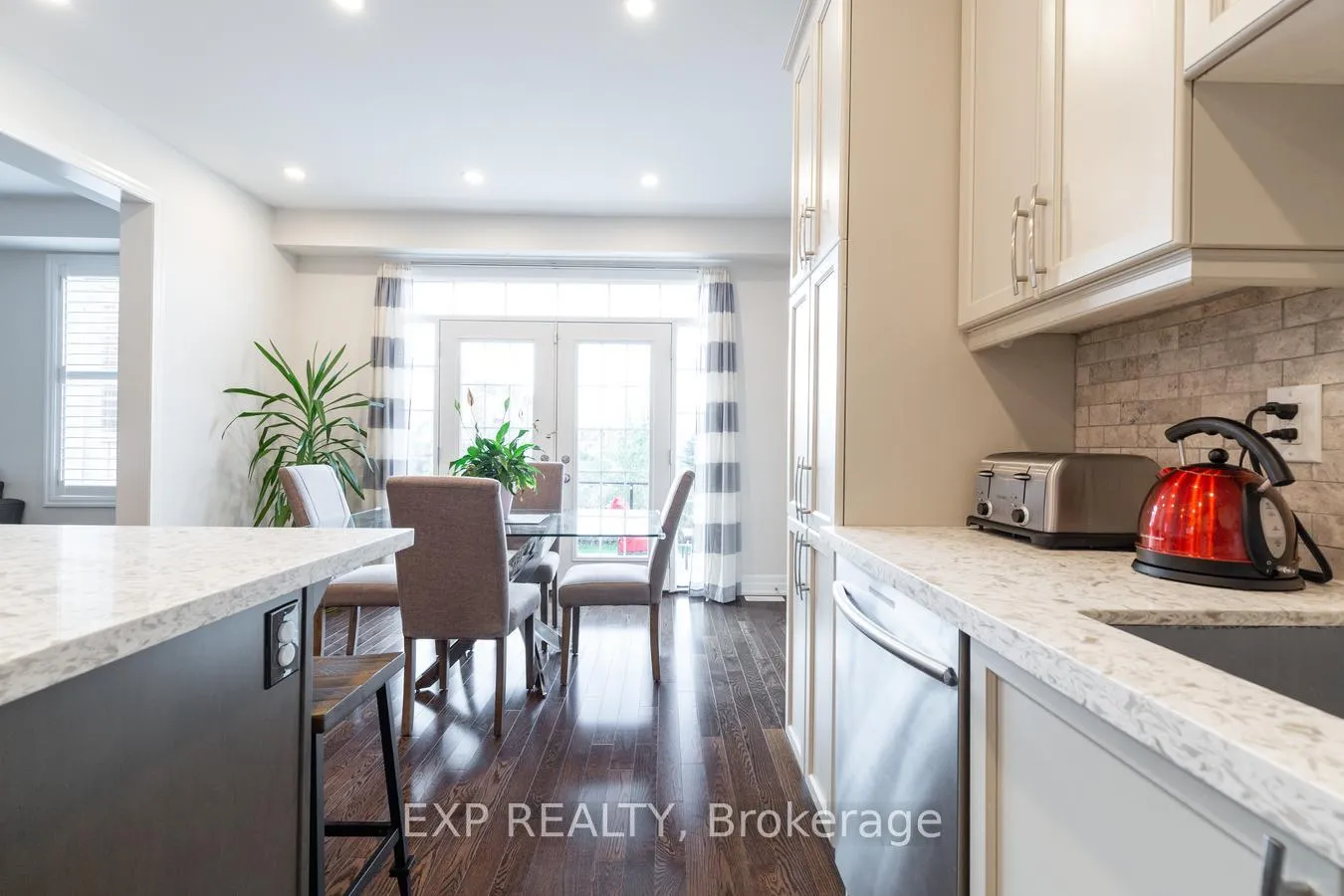 Photo 13 of Unit Upper, 8 Bannister Crescent, Brampton, Northwest Brampton — HOMEH