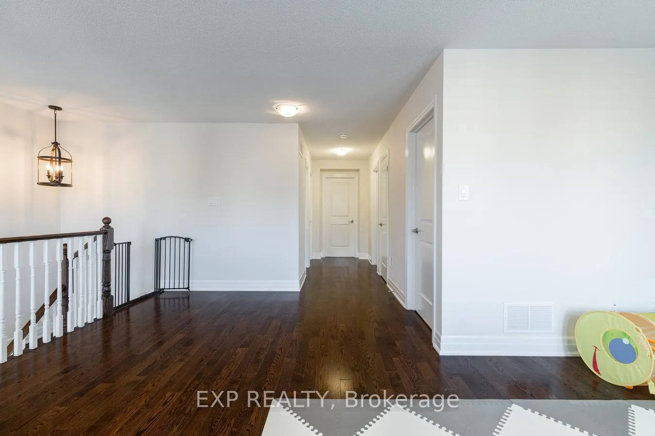 Photo 21 of Unit Upper, 8 Bannister Crescent, Brampton, Northwest Brampton — HOMEH