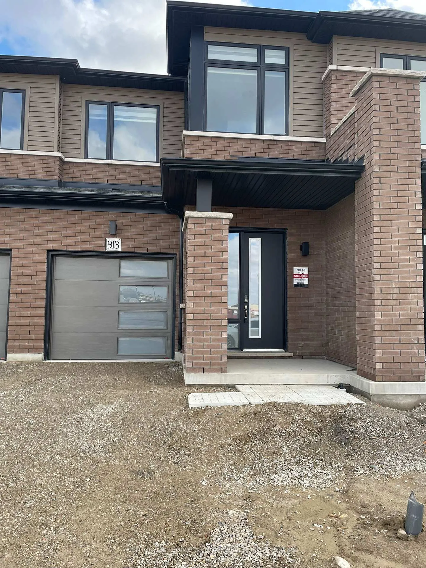 Photo 1 of 913 Douro Street, Stratford — HOMEH