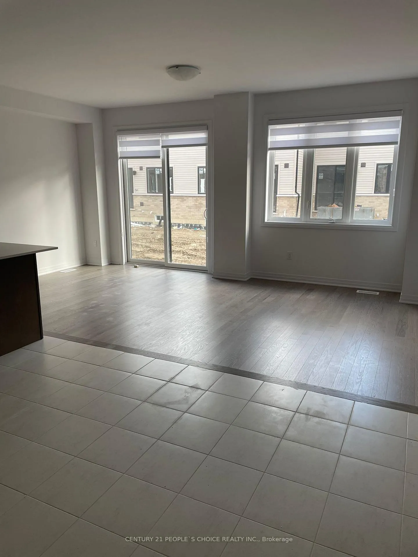 Photo 3 of 913 Douro Street, Stratford — HOMEH
