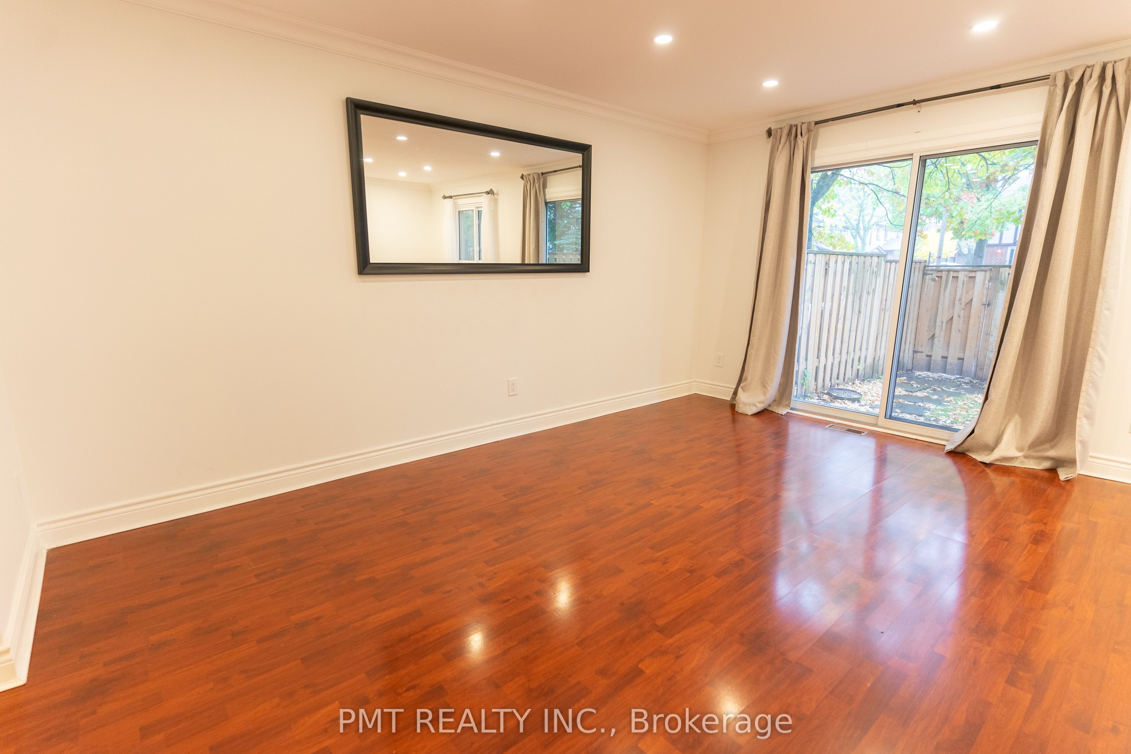 Photo 26 of 10 Corkory Way, Markham, Aileen-Willowbrook — HOMEH
