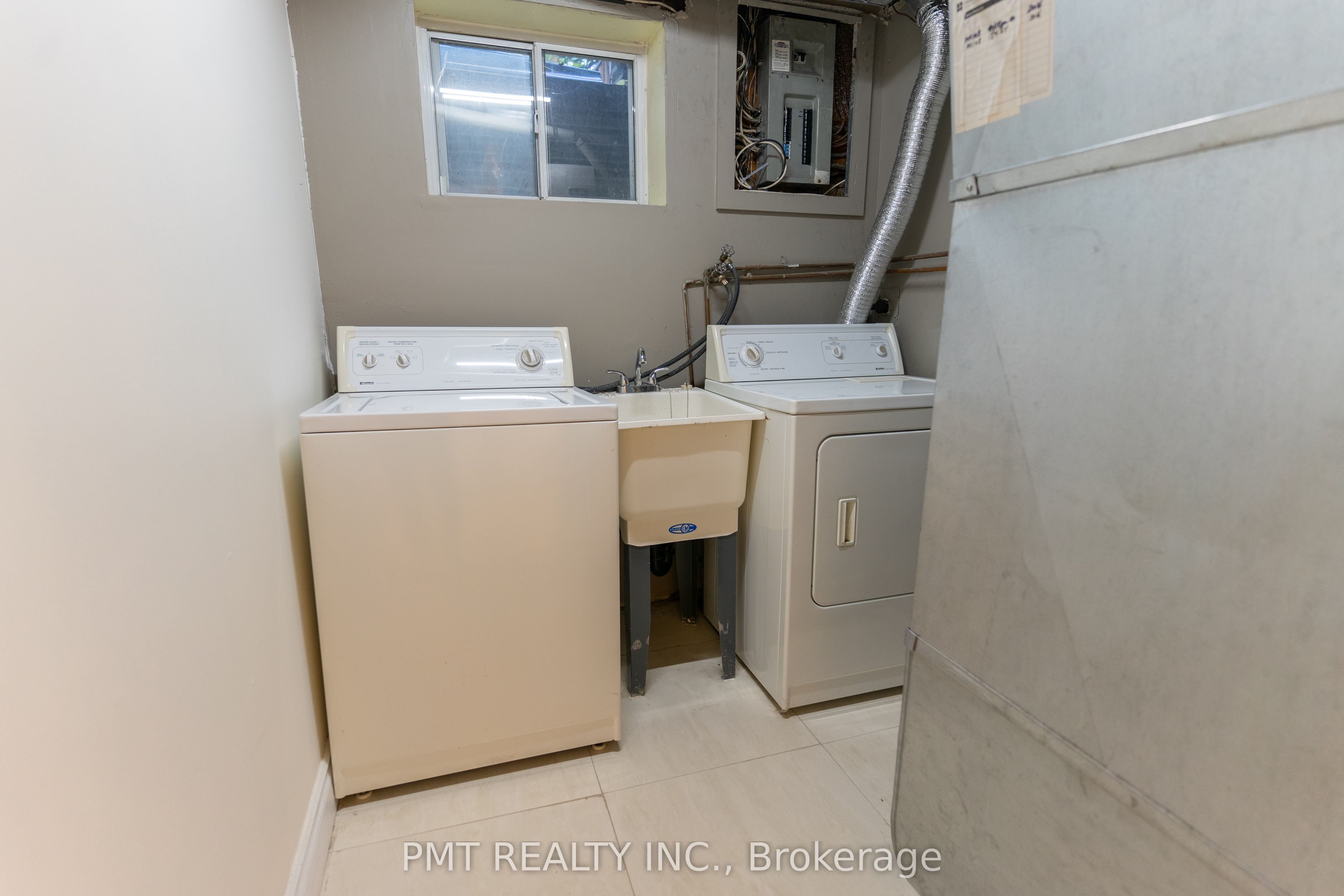Photo 39 of 10 Corkory Way, Markham, Aileen-Willowbrook — HOMEH