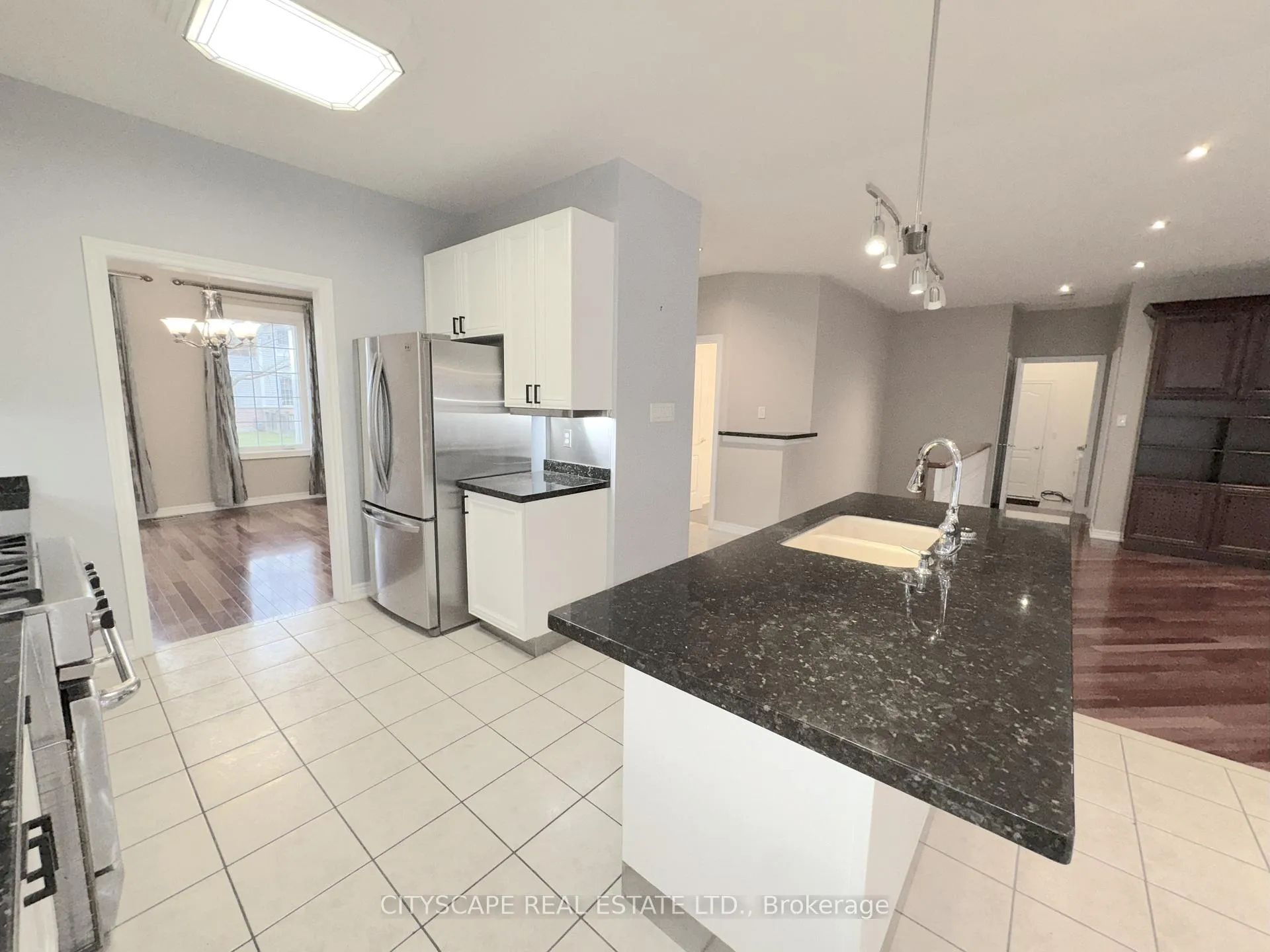 Photo 11 of 114 Hoile Drive, Ajax, South East — HOMEH