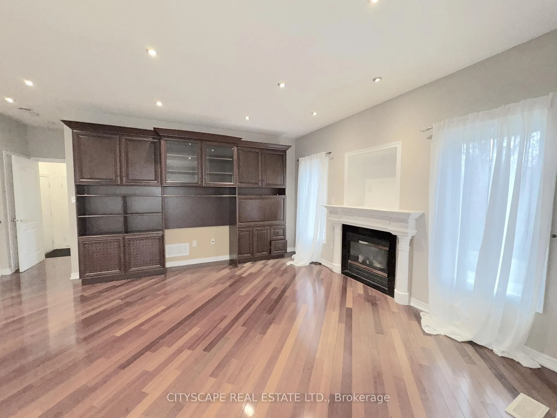 Photo 17 of 114 Hoile Drive, Ajax, South East — HOMEH