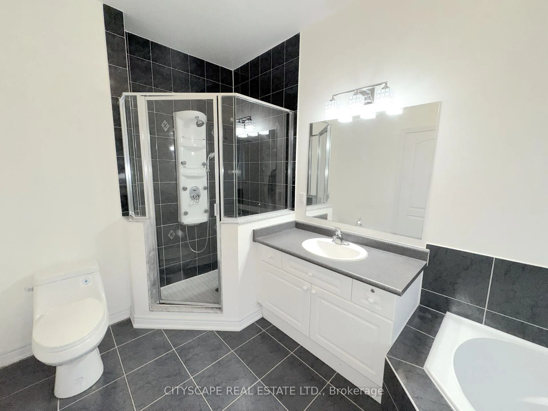 Photo 23 of 114 Hoile Drive, Ajax, South East — HOMEH
