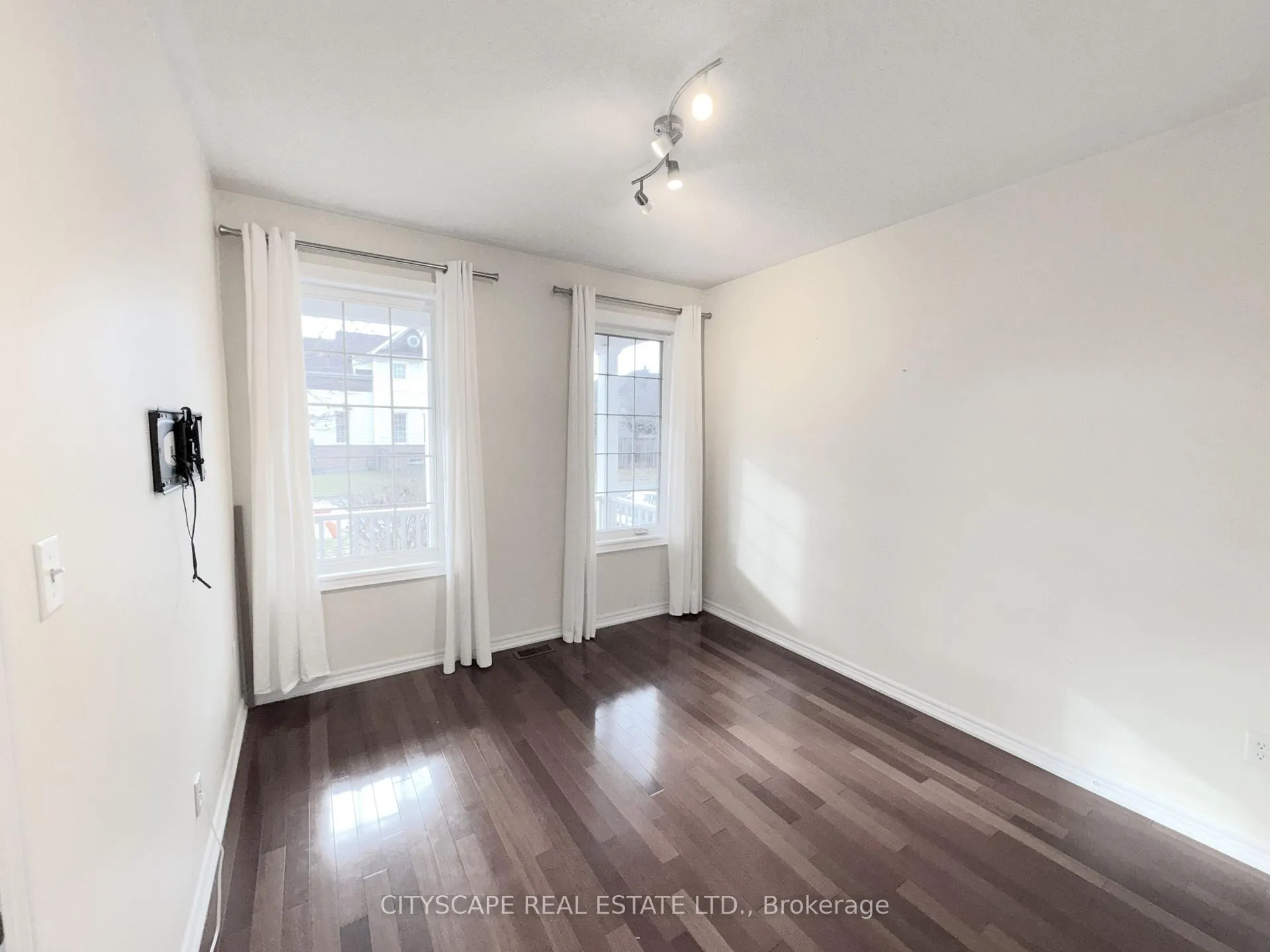 Photo 24 of 114 Hoile Drive, Ajax, South East — HOMEH