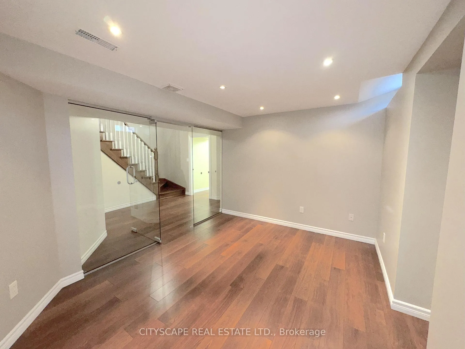 Photo 42 of 114 Hoile Drive, Ajax, South East — HOMEH