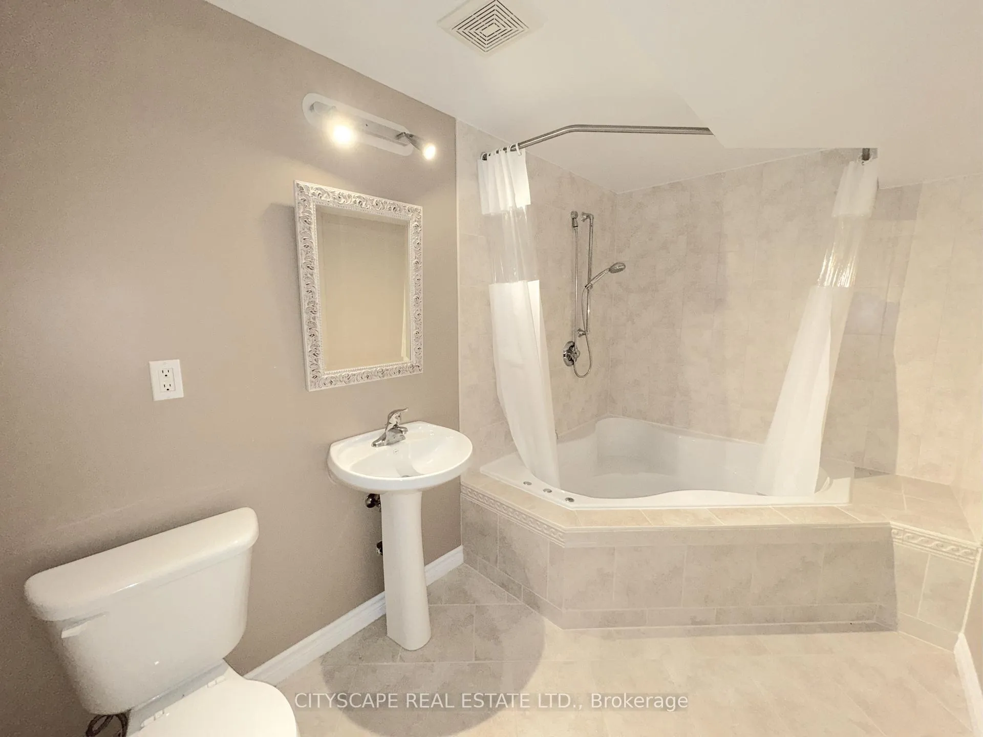 Photo 43 of 114 Hoile Drive, Ajax, South East — HOMEH