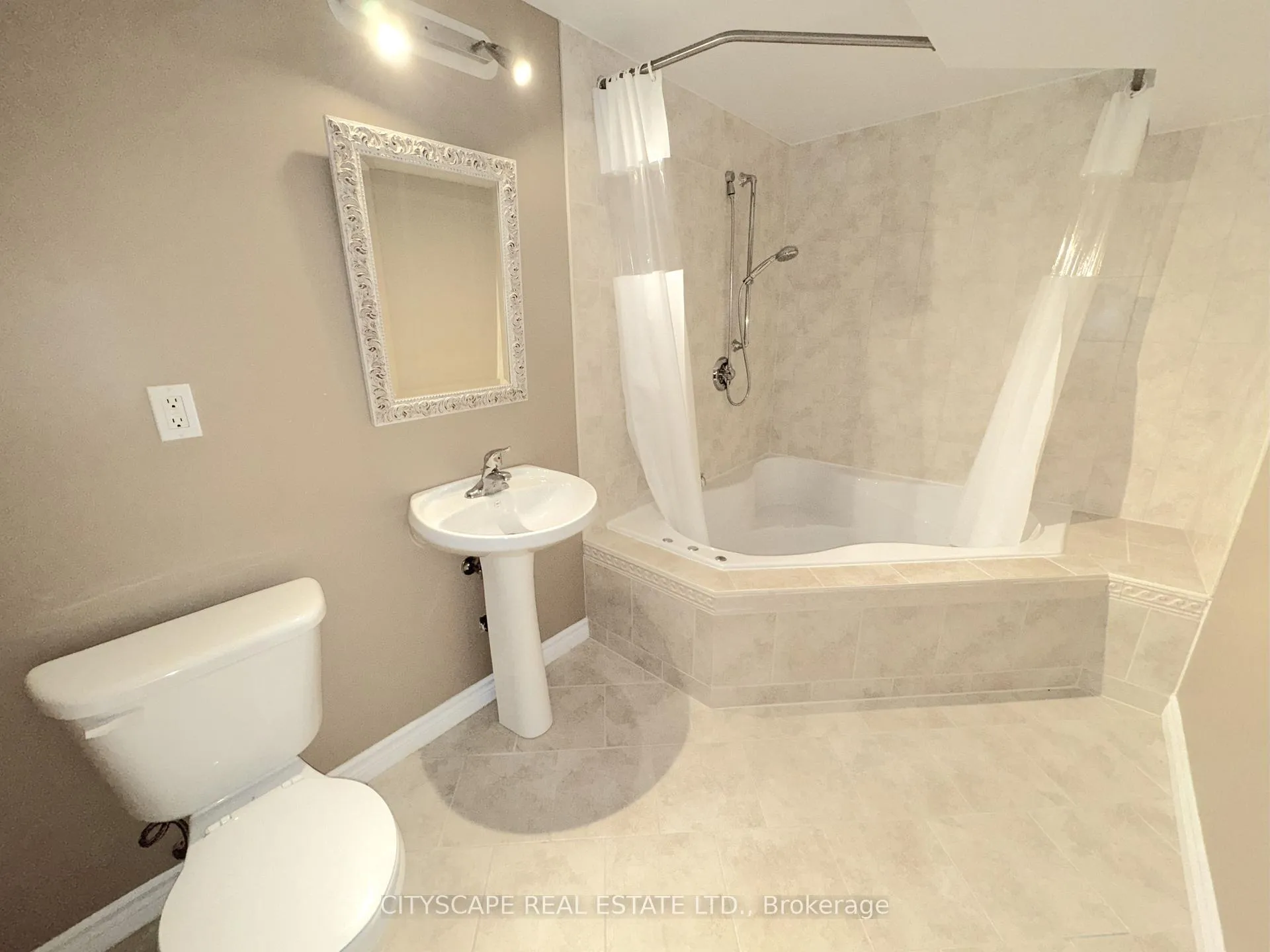 Photo 44 of 114 Hoile Drive, Ajax, South East — HOMEH