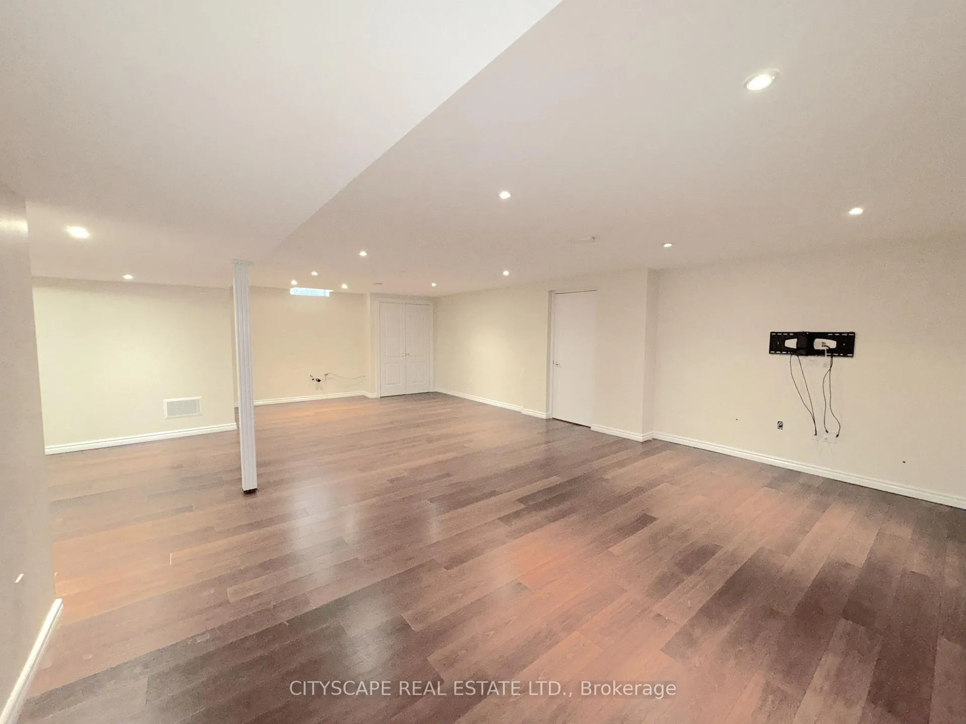 Photo 47 of 114 Hoile Drive, Ajax, South East — HOMEH
