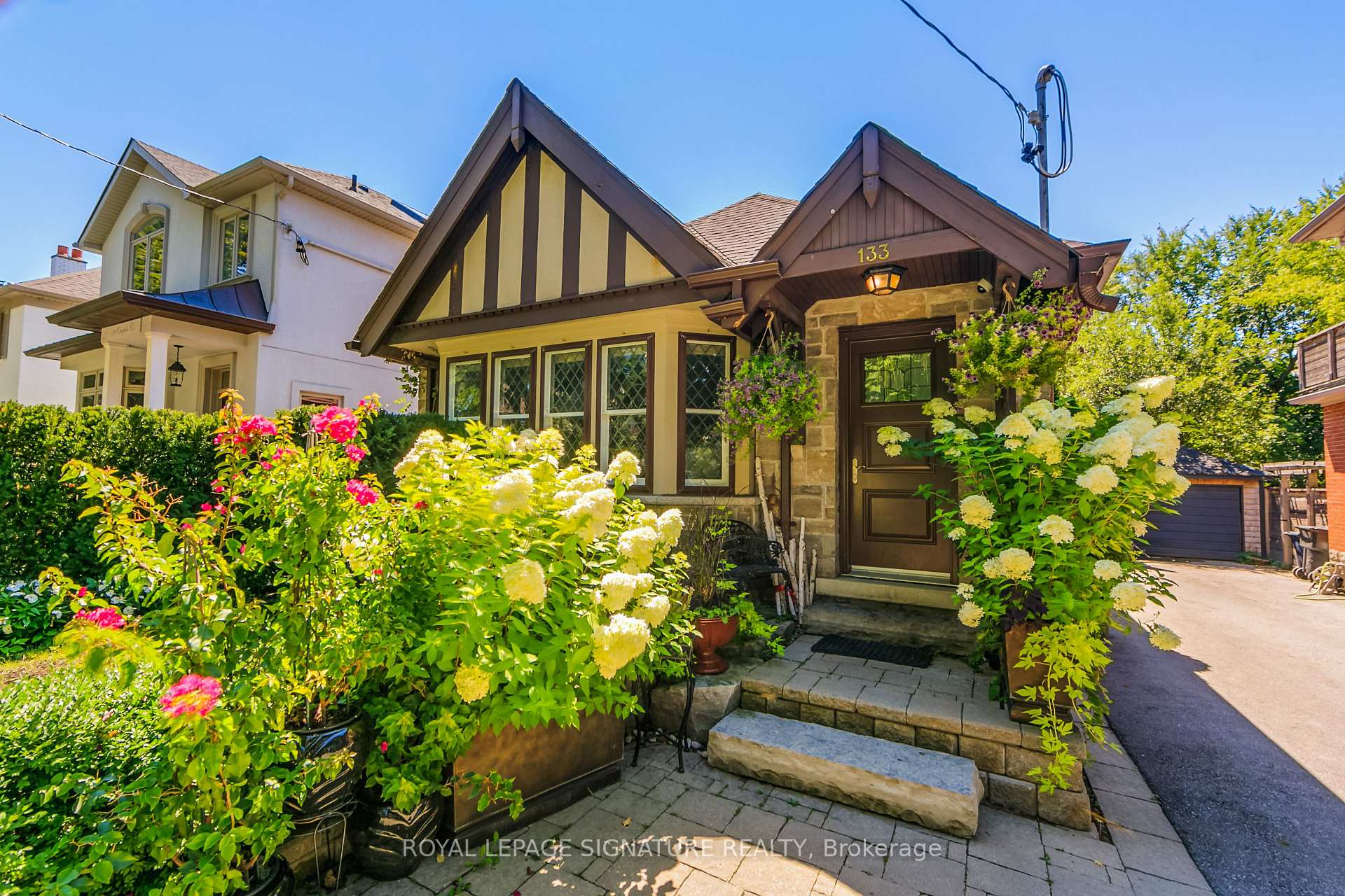 Photo 1 of 133 Chaplin Crescent, Toronto, Yonge-Eglinton — HOMEH