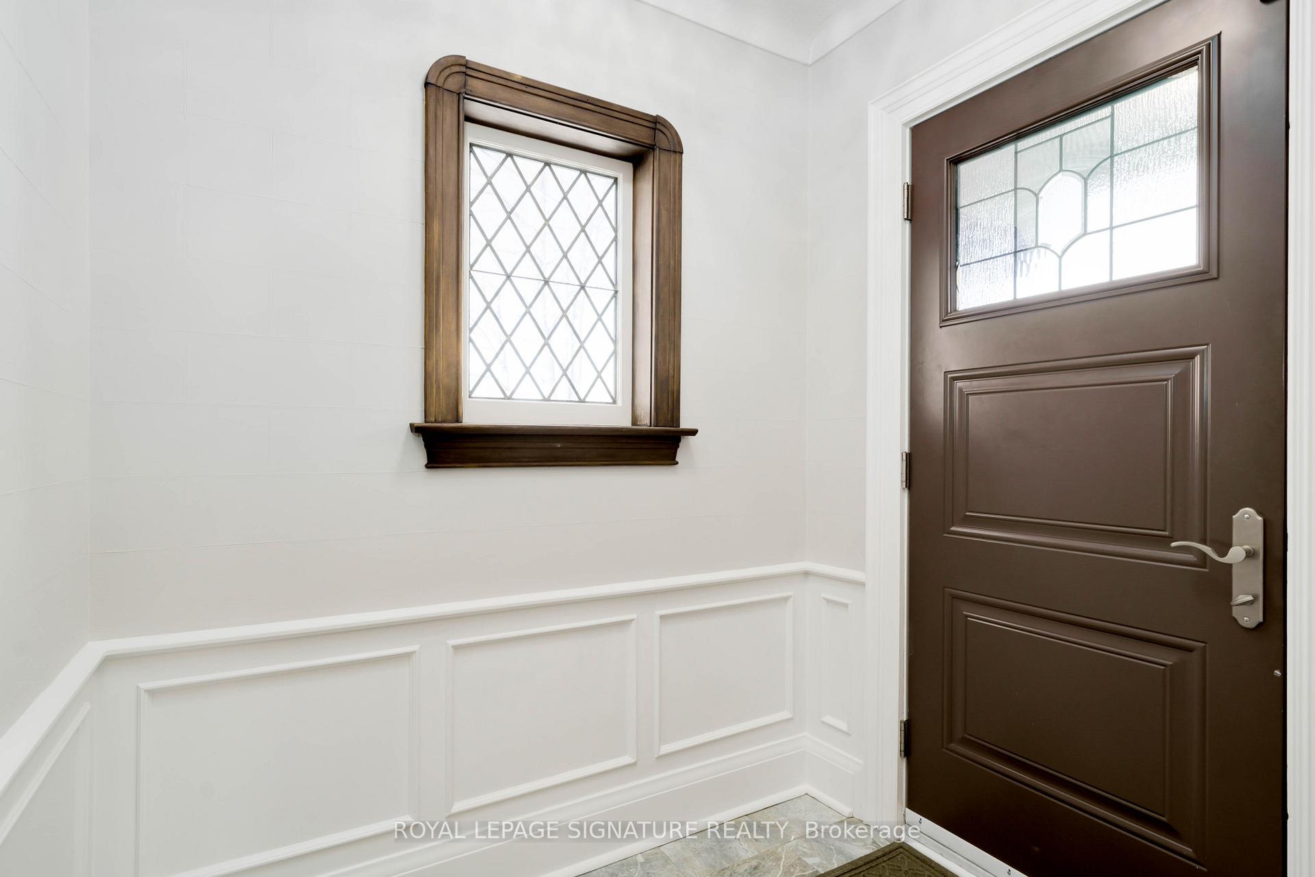 Photo 2 of 133 Chaplin Crescent, Toronto, Yonge-Eglinton — HOMEH
