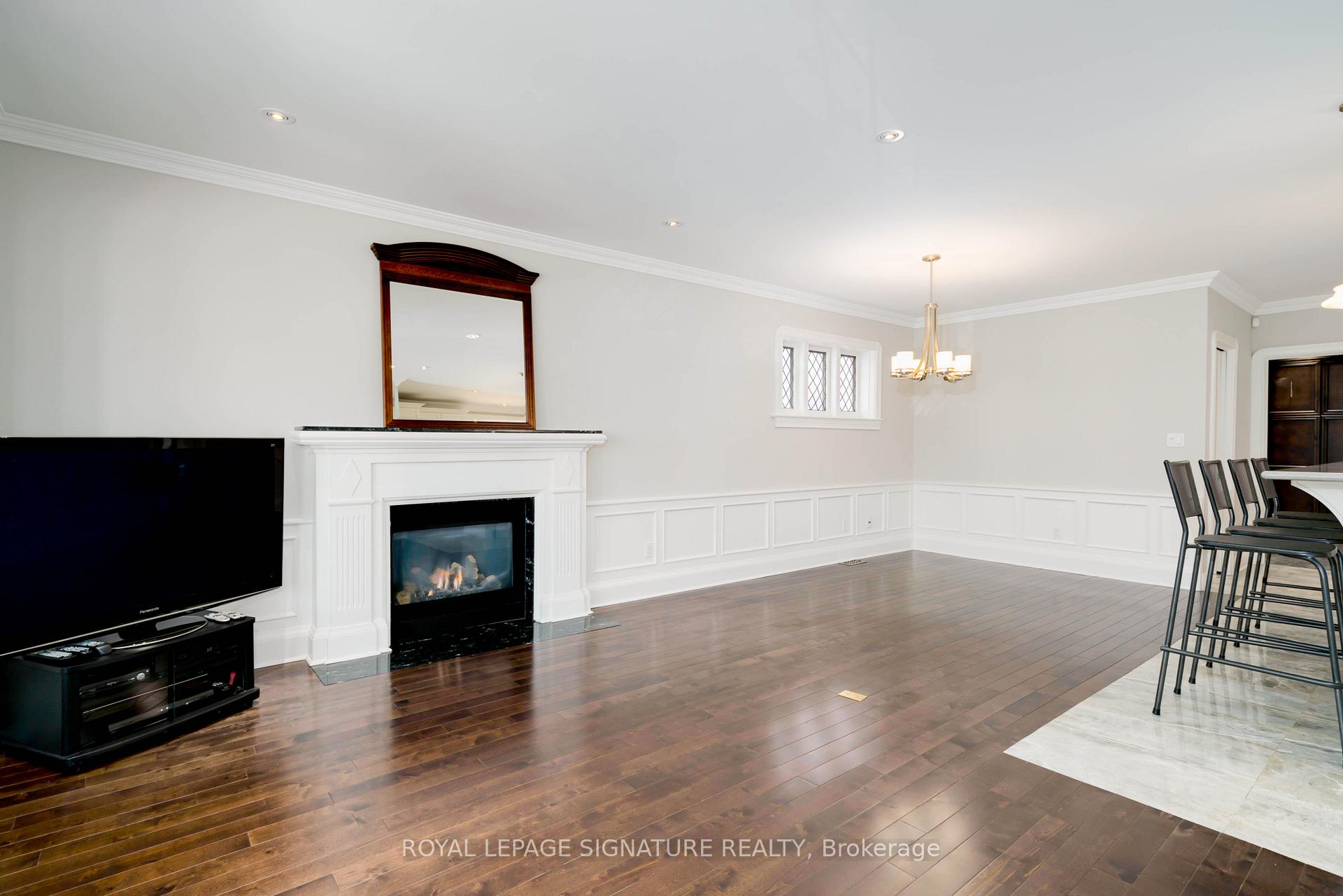 Photo 7 of 133 Chaplin Crescent, Toronto, Yonge-Eglinton — HOMEH