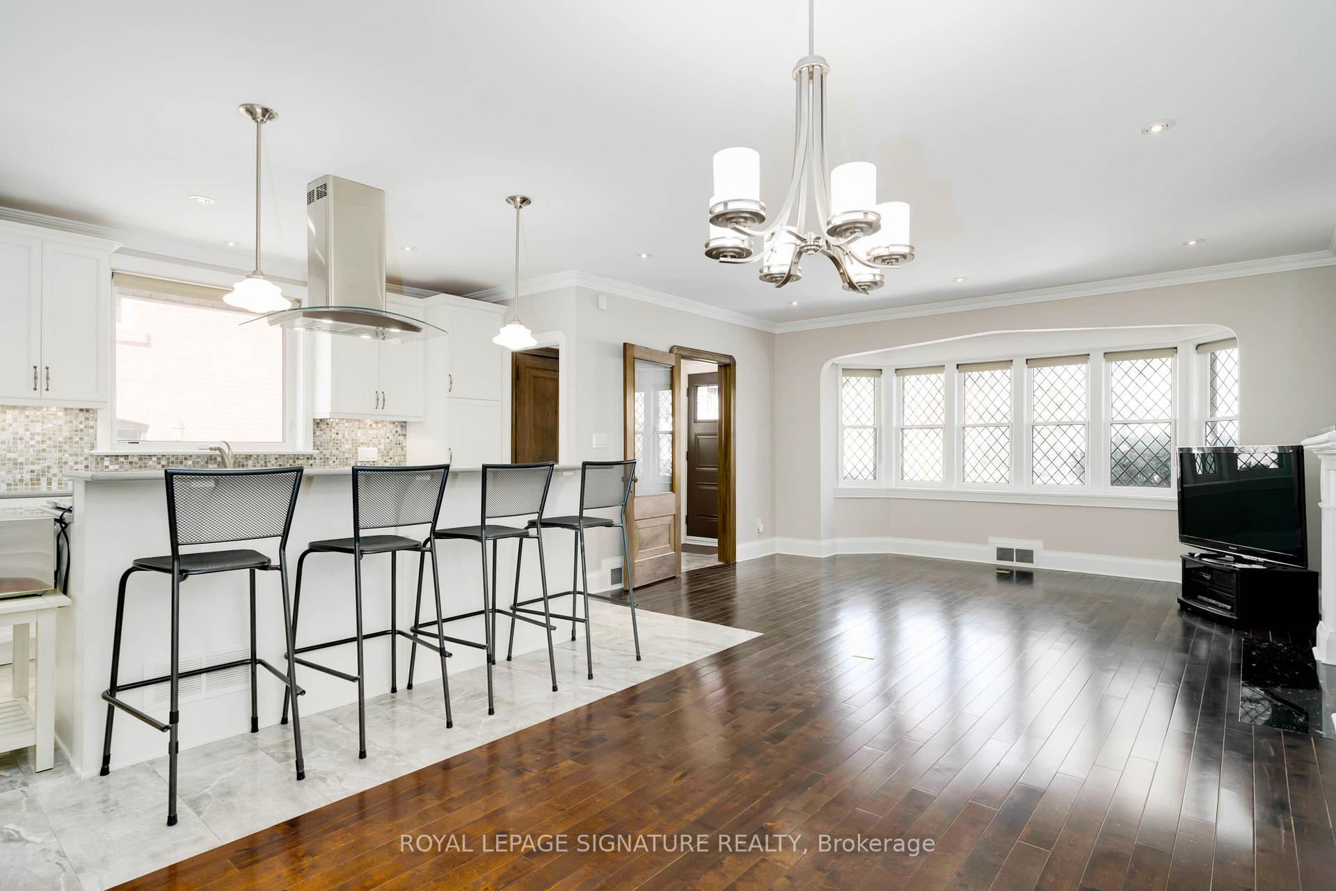 Photo 14 of 133 Chaplin Crescent, Toronto, Yonge-Eglinton — HOMEH