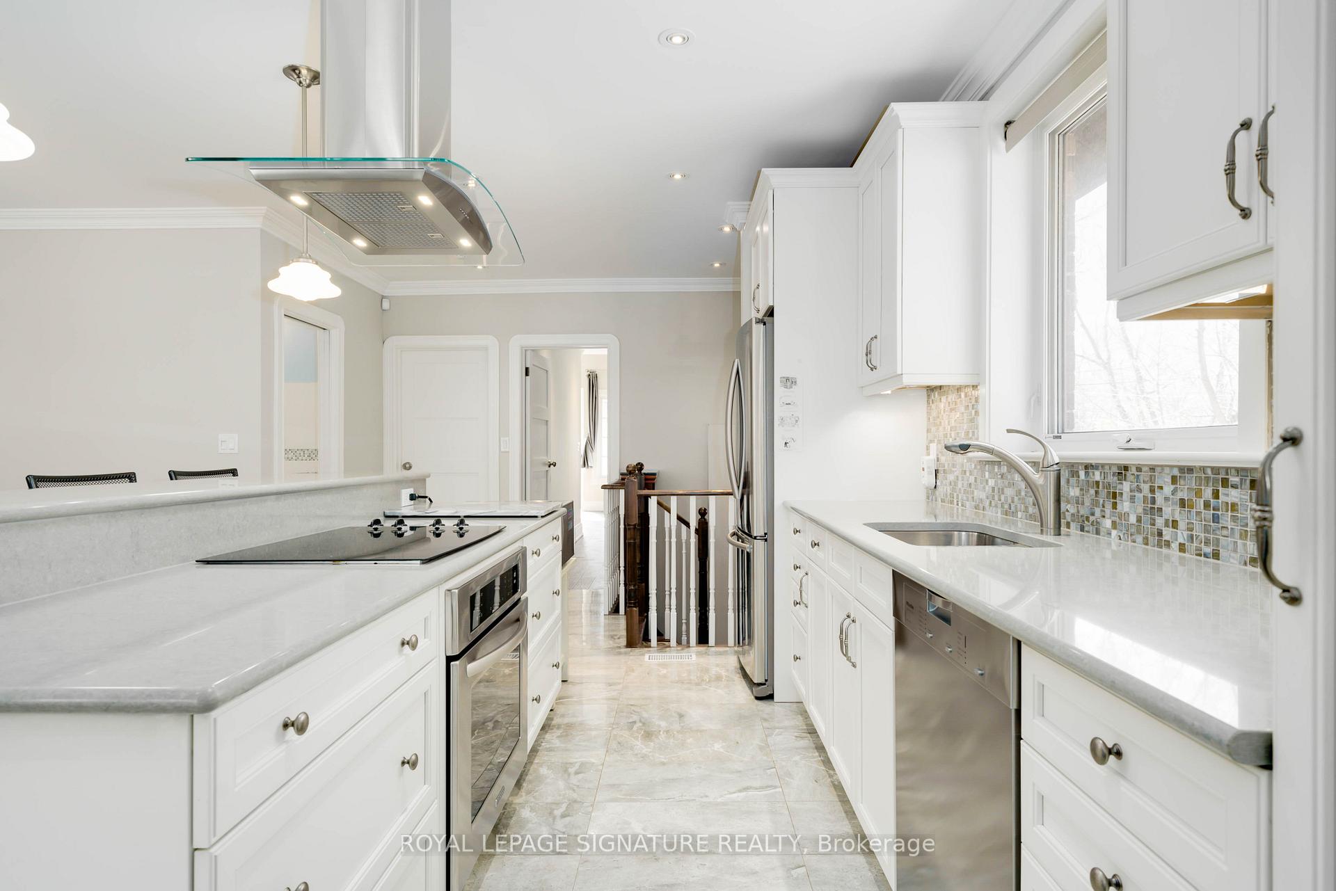 Photo 10 of 133 Chaplin Crescent, Toronto, Yonge-Eglinton — HOMEH