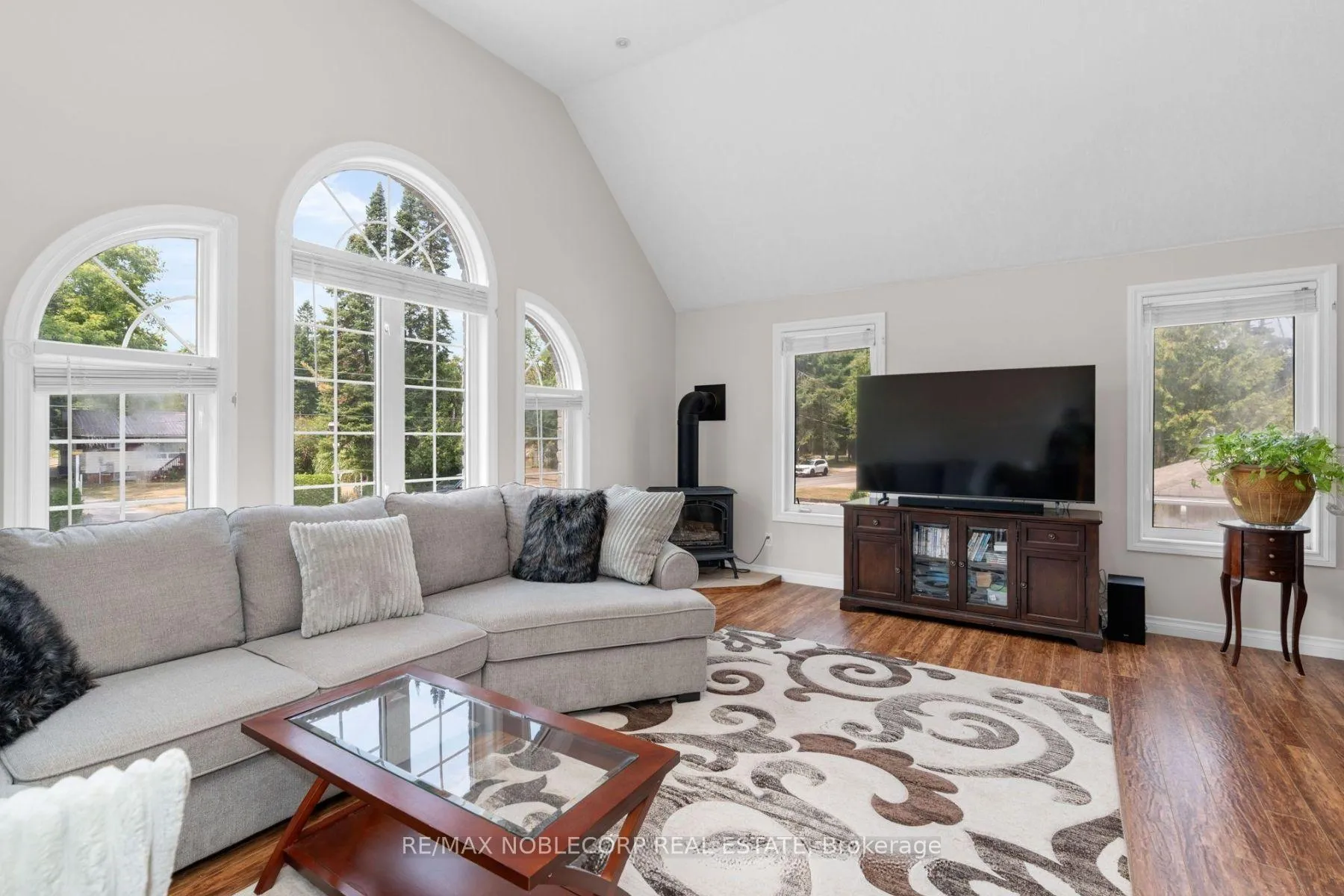 Photo 32 of 3211 Oak Street, Innisfil, Rural Innisfil — HOMEH