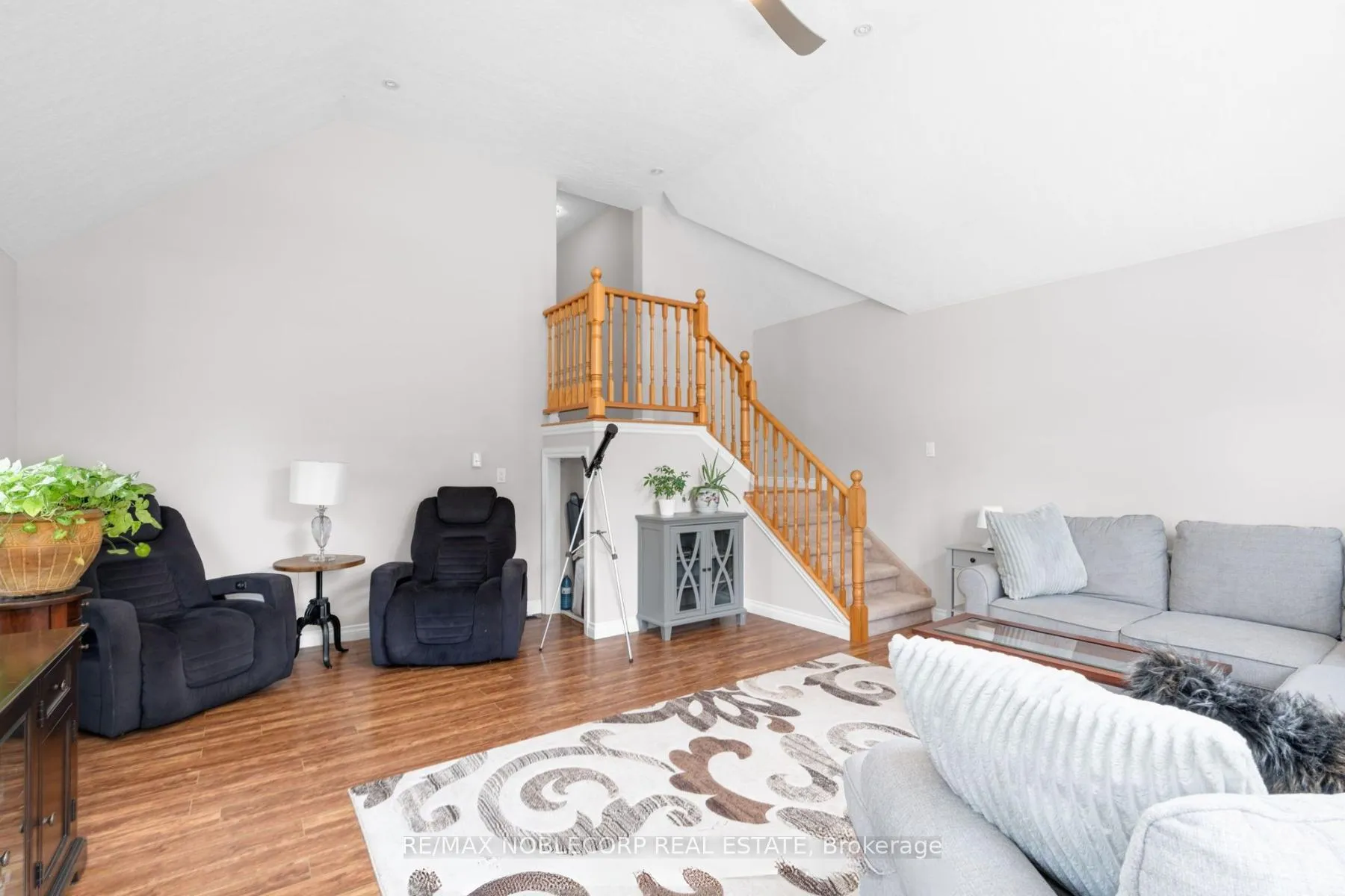 Photo 33 of 3211 Oak Street, Innisfil, Rural Innisfil — HOMEH