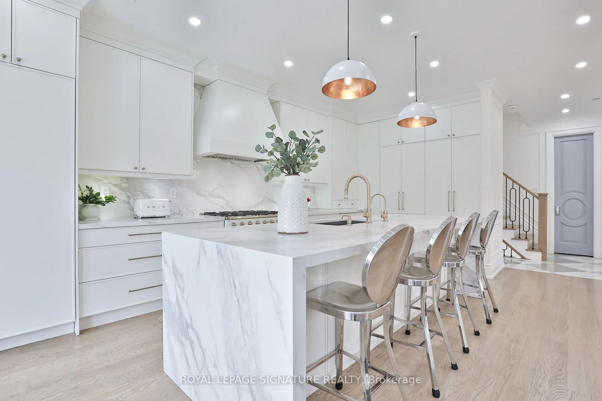 Photo 1 of 28 Belle Ayre Boulevard, Toronto, Mount Pleasant East — HOMEH