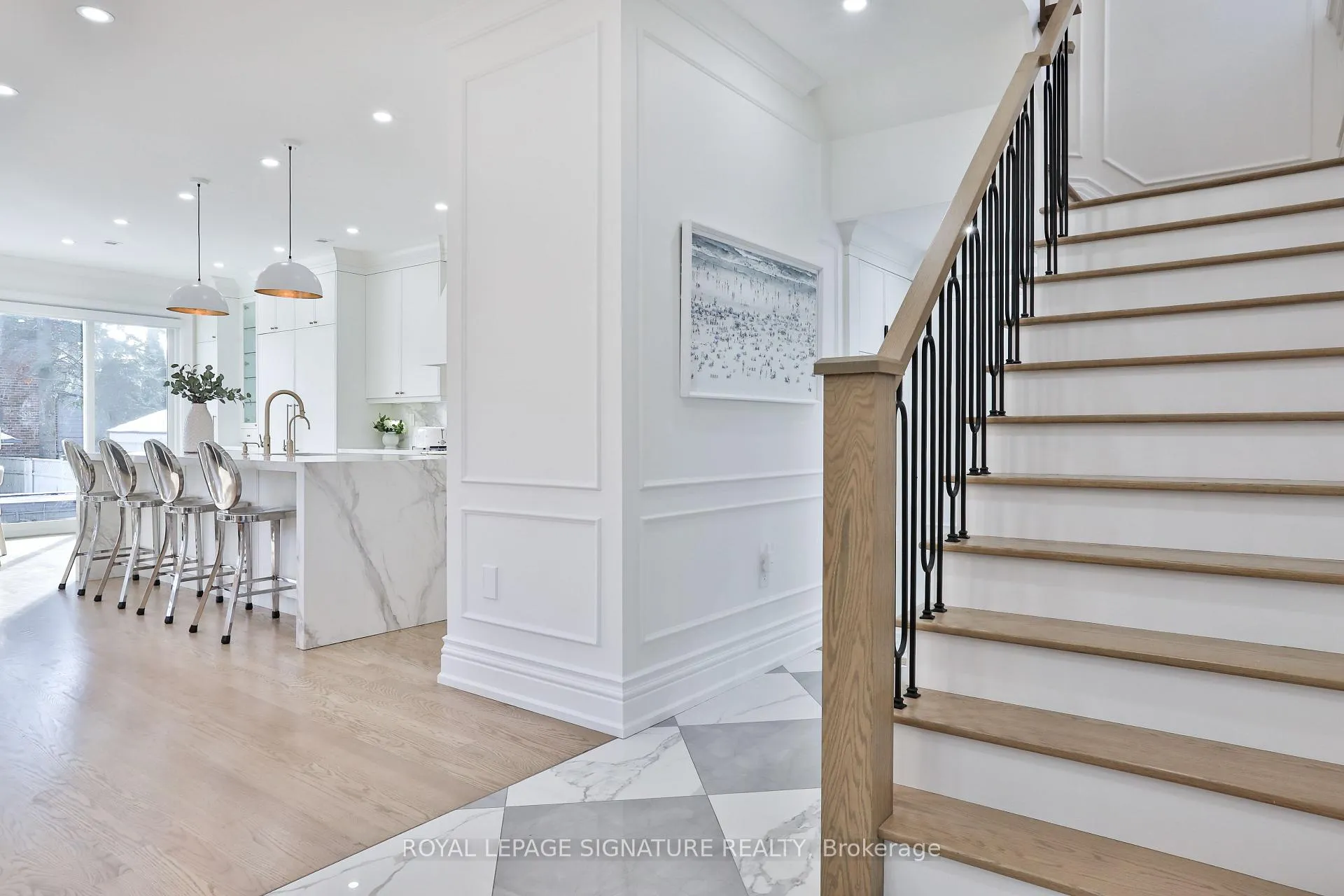 Photo 5 of 28 Belle Ayre Boulevard, Toronto, Mount Pleasant East — HOMEH
