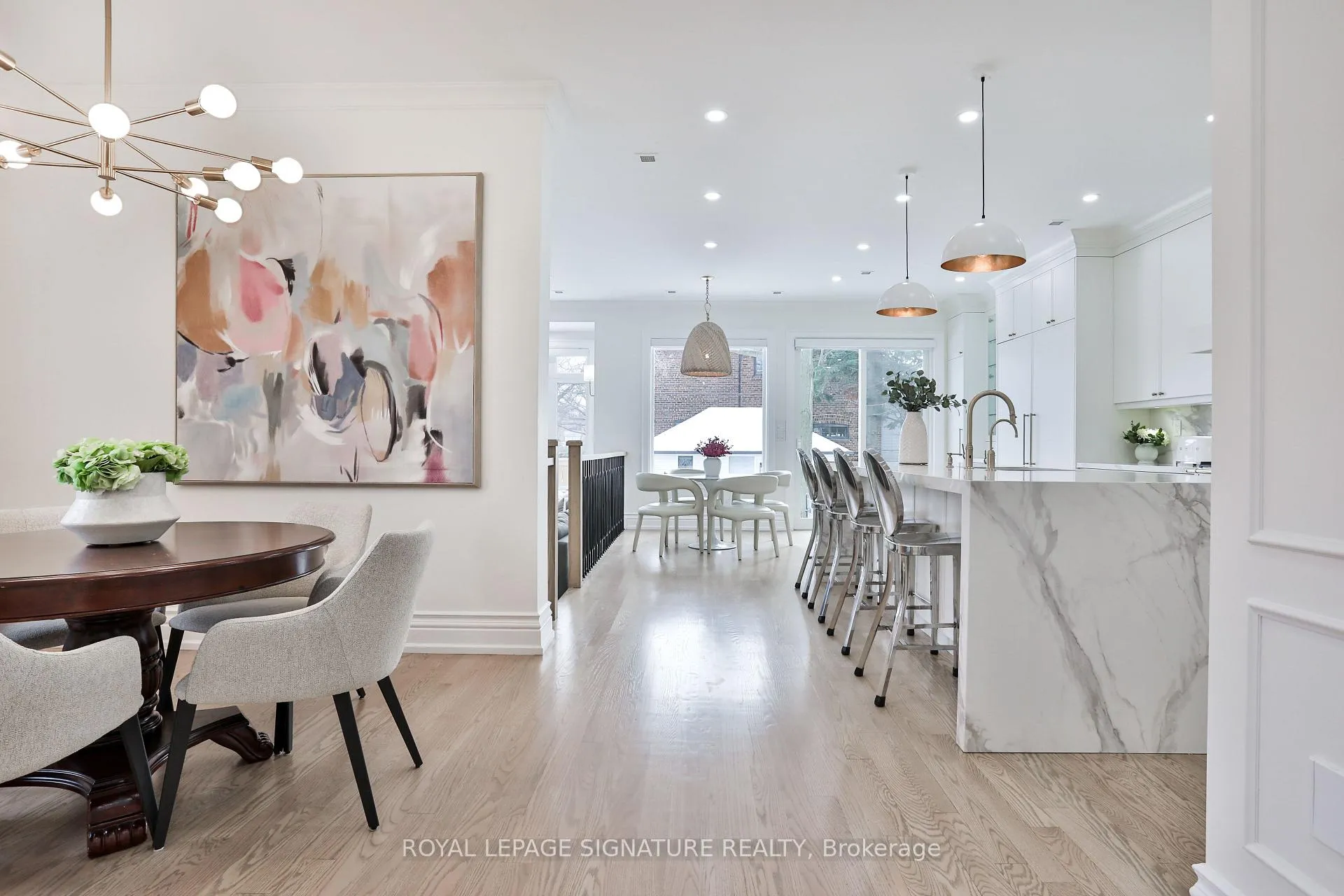 Photo 12 of 28 Belle Ayre Boulevard, Toronto, Mount Pleasant East — HOMEH