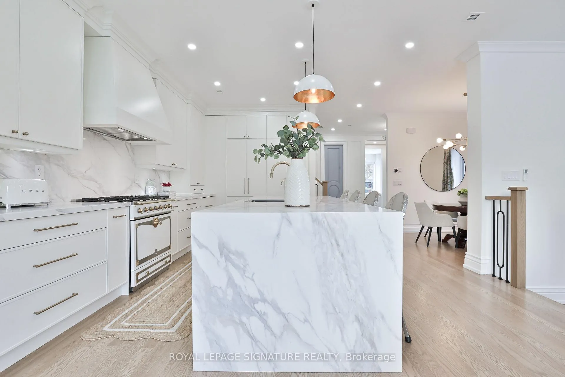 Photo 15 of 28 Belle Ayre Boulevard, Toronto, Mount Pleasant East — HOMEH