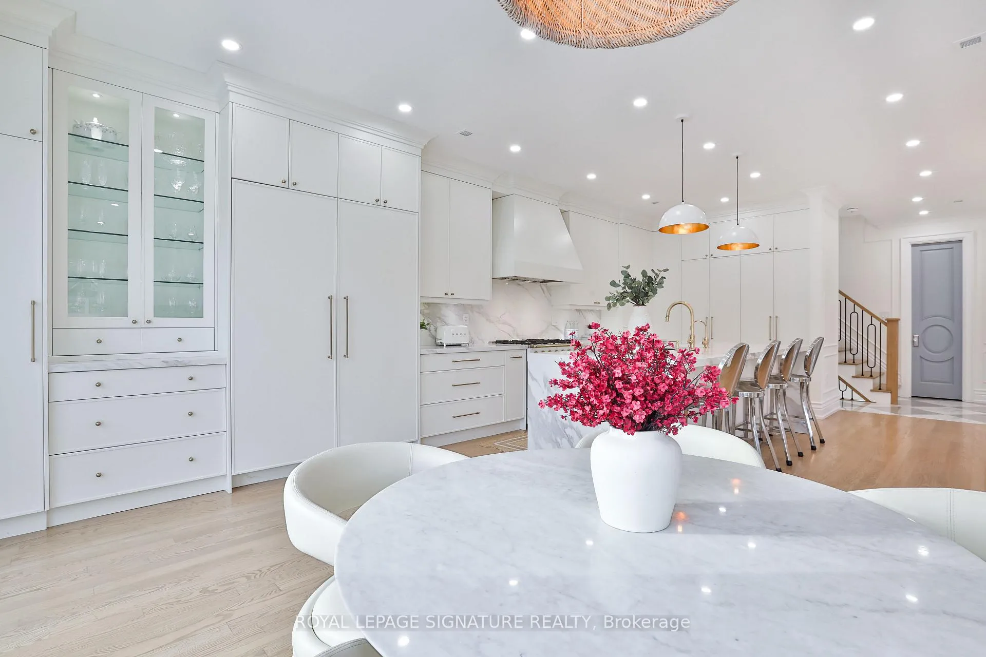 Photo 17 of 28 Belle Ayre Boulevard, Toronto, Mount Pleasant East — HOMEH