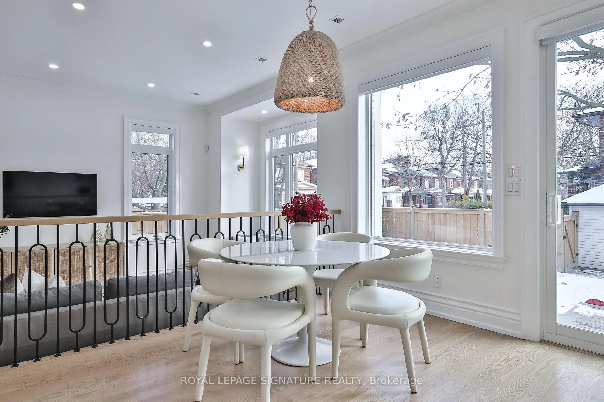 Photo 19 of 28 Belle Ayre Boulevard, Toronto, Mount Pleasant East — HOMEH