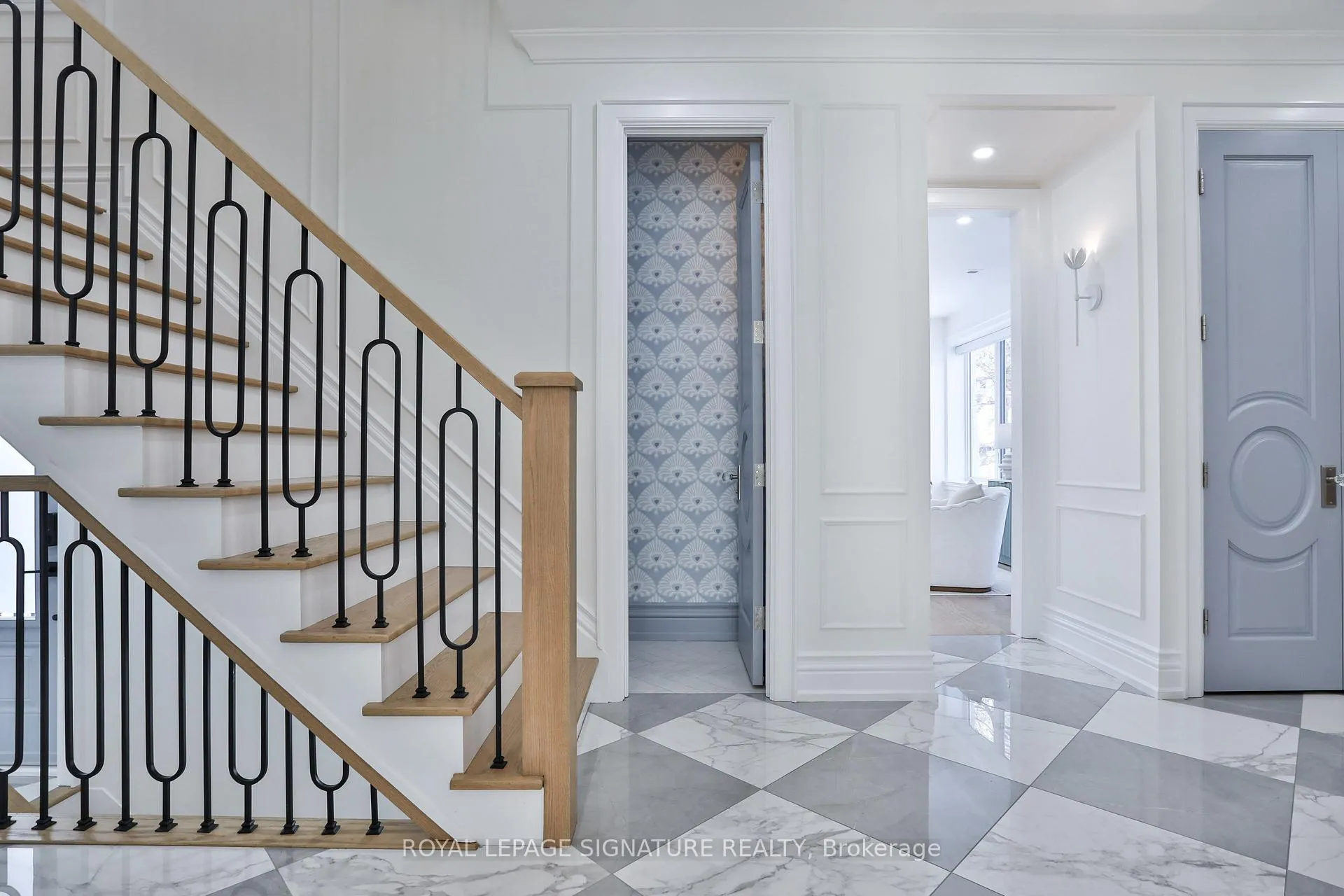 Photo 23 of 28 Belle Ayre Boulevard, Toronto, Mount Pleasant East — HOMEH