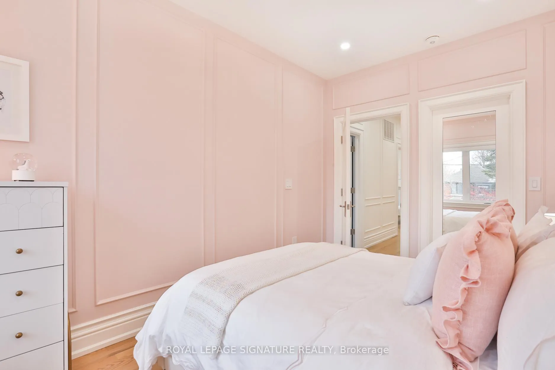 Photo 34 of 28 Belle Ayre Boulevard, Toronto, Mount Pleasant East — HOMEH