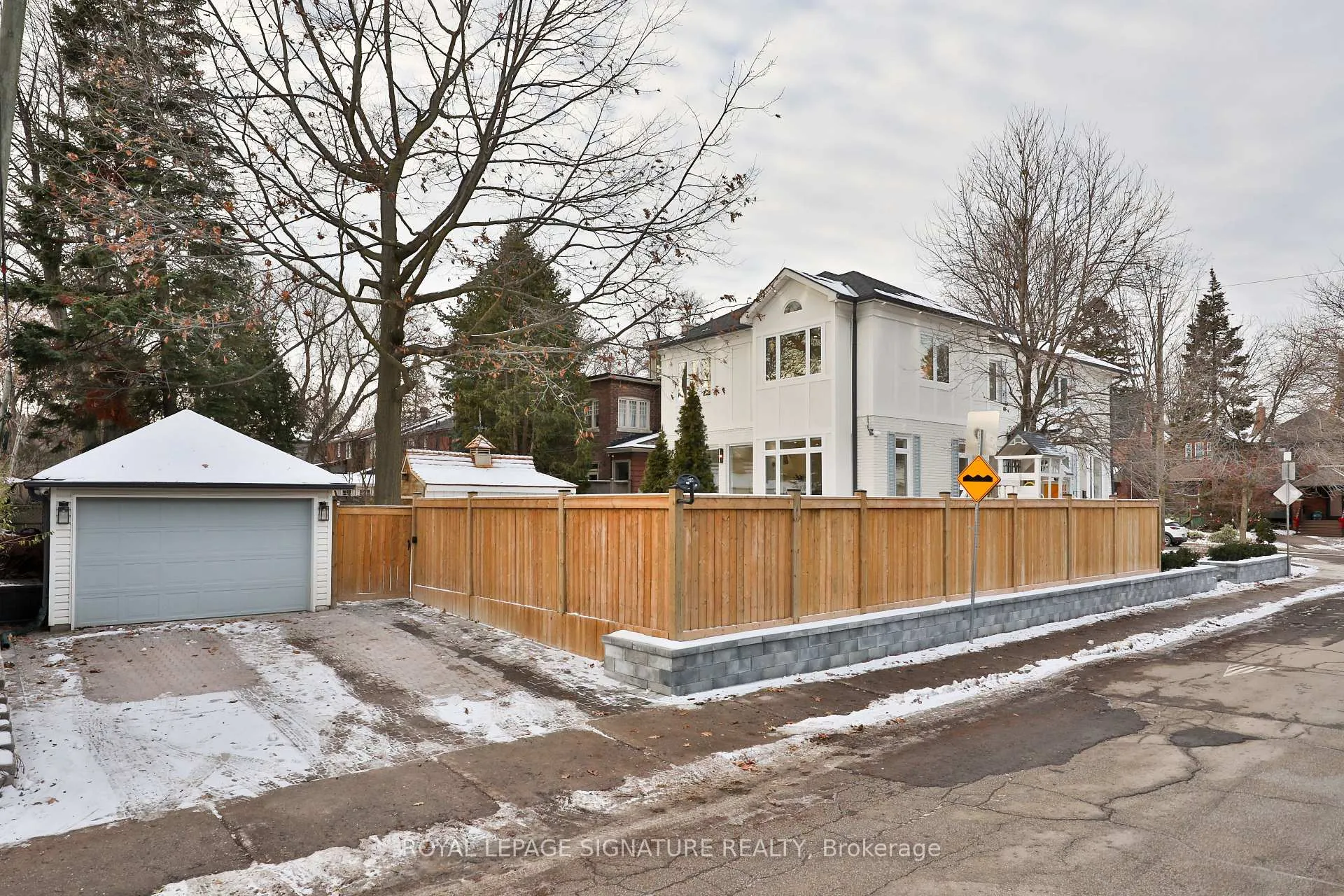 Photo 43 of 28 Belle Ayre Boulevard, Toronto, Mount Pleasant East — HOMEH