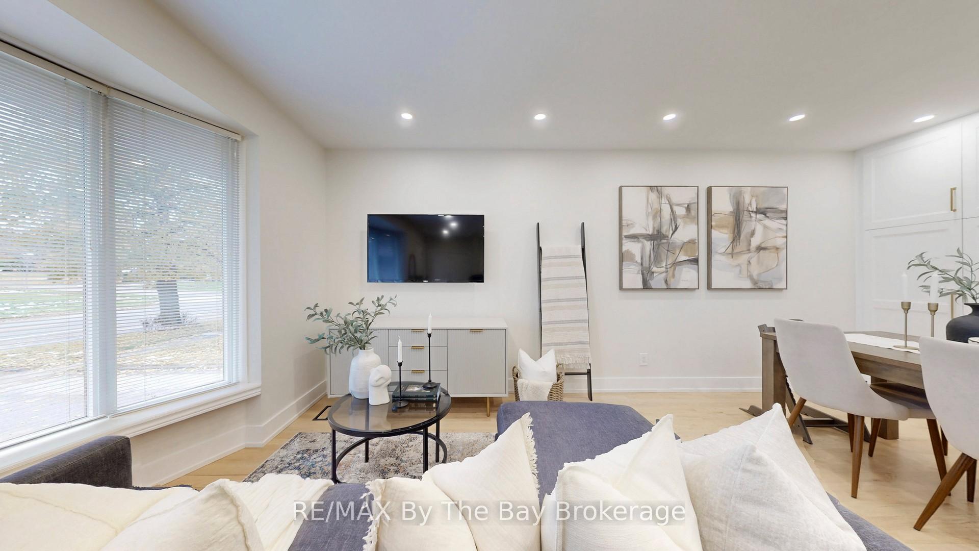 Photo 4 of 82 Brimorton Drive, Scarborough, Bendale — HOMEH