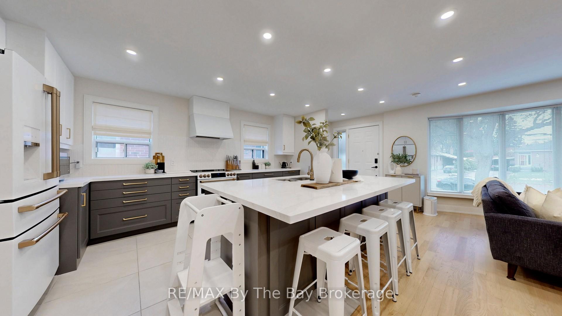 Photo 5 of 82 Brimorton Drive, Scarborough, Bendale — HOMEH