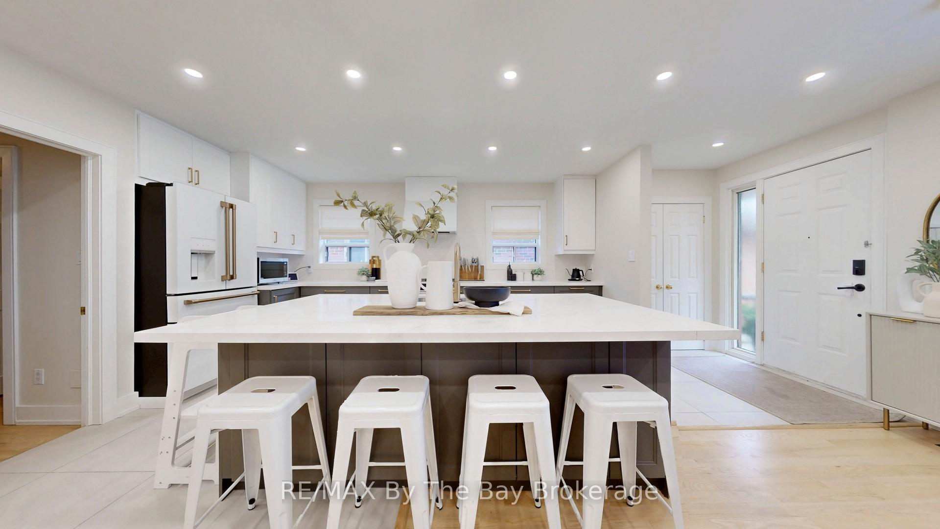 Photo 6 of 82 Brimorton Drive, Scarborough, Bendale — HOMEH
