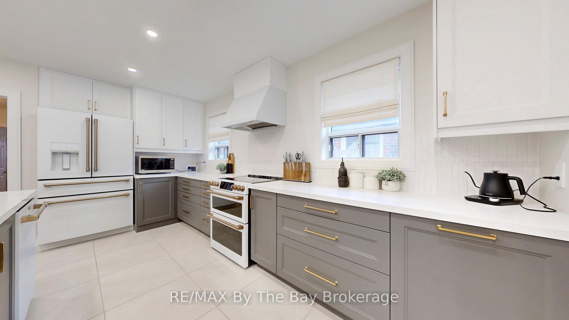 Photo 8 of 82 Brimorton Drive, Scarborough, Bendale — HOMEH