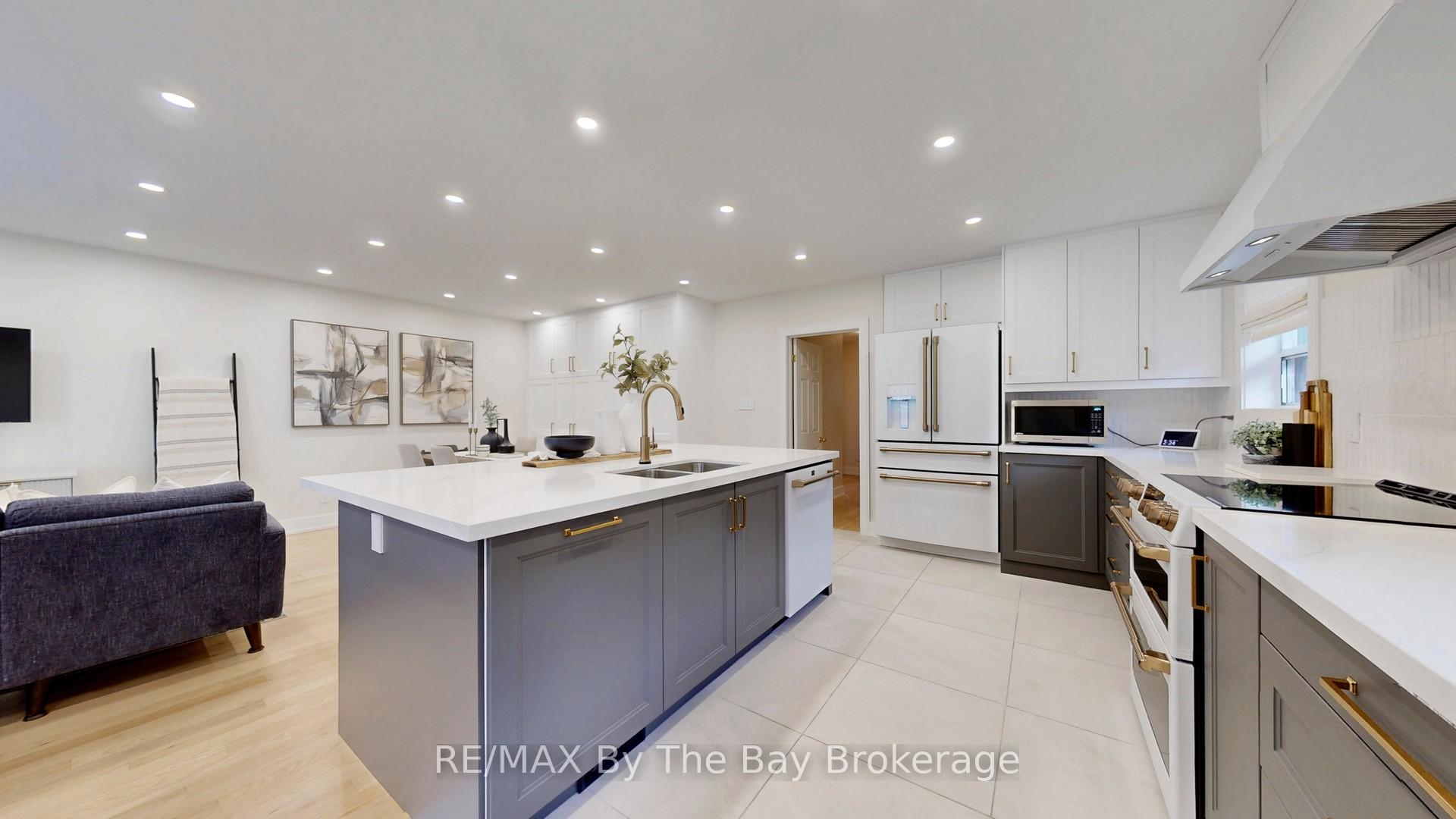 Photo 10 of 82 Brimorton Drive, Scarborough, Bendale — HOMEH