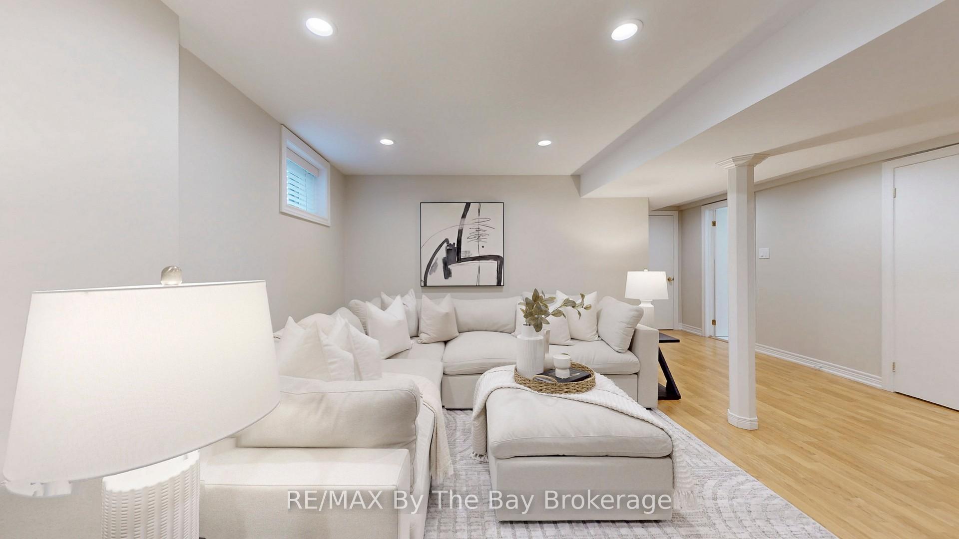 Photo 25 of 82 Brimorton Drive, Scarborough, Bendale — HOMEH