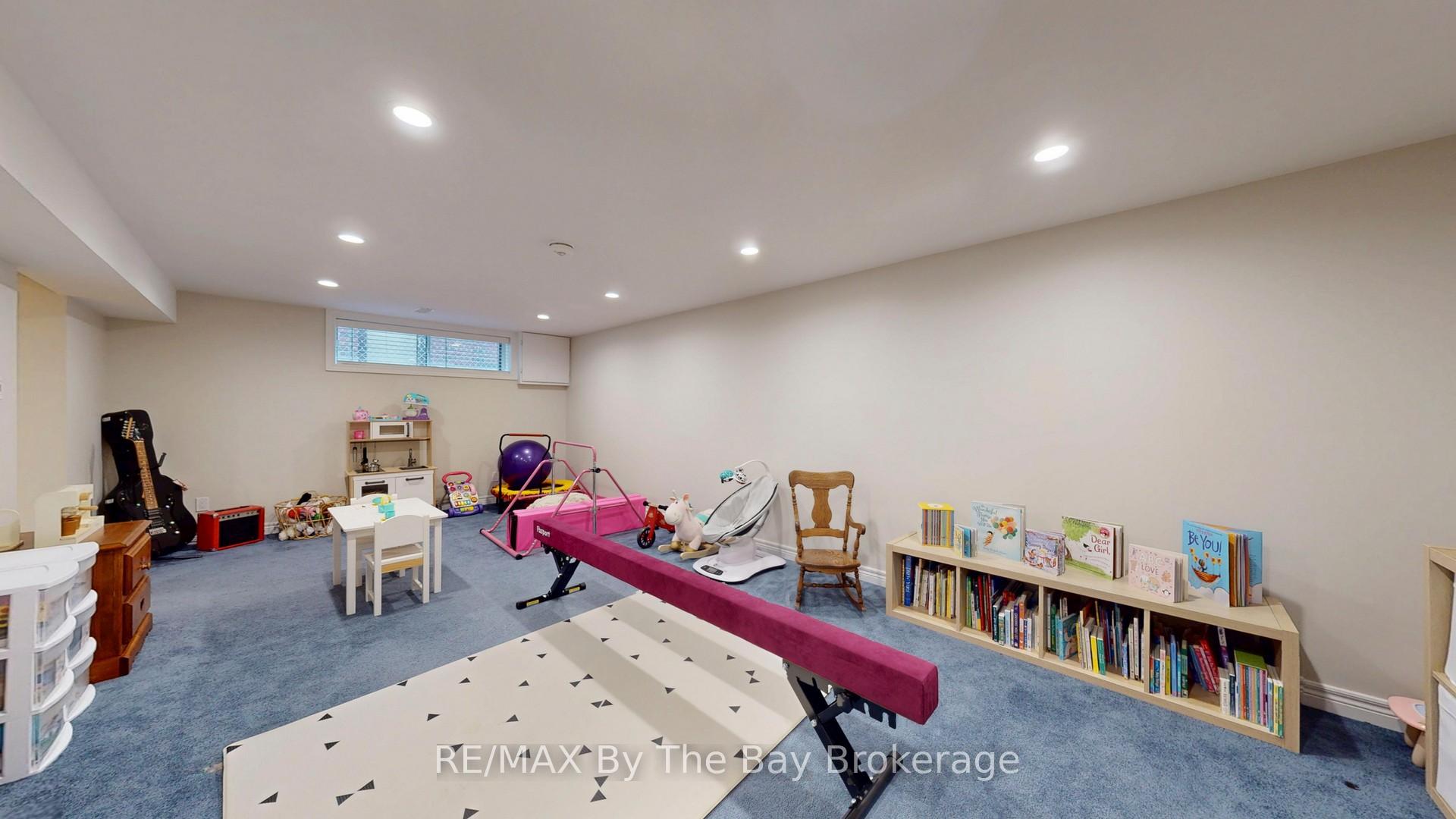 Photo 32 of 82 Brimorton Drive, Scarborough, Bendale — HOMEH