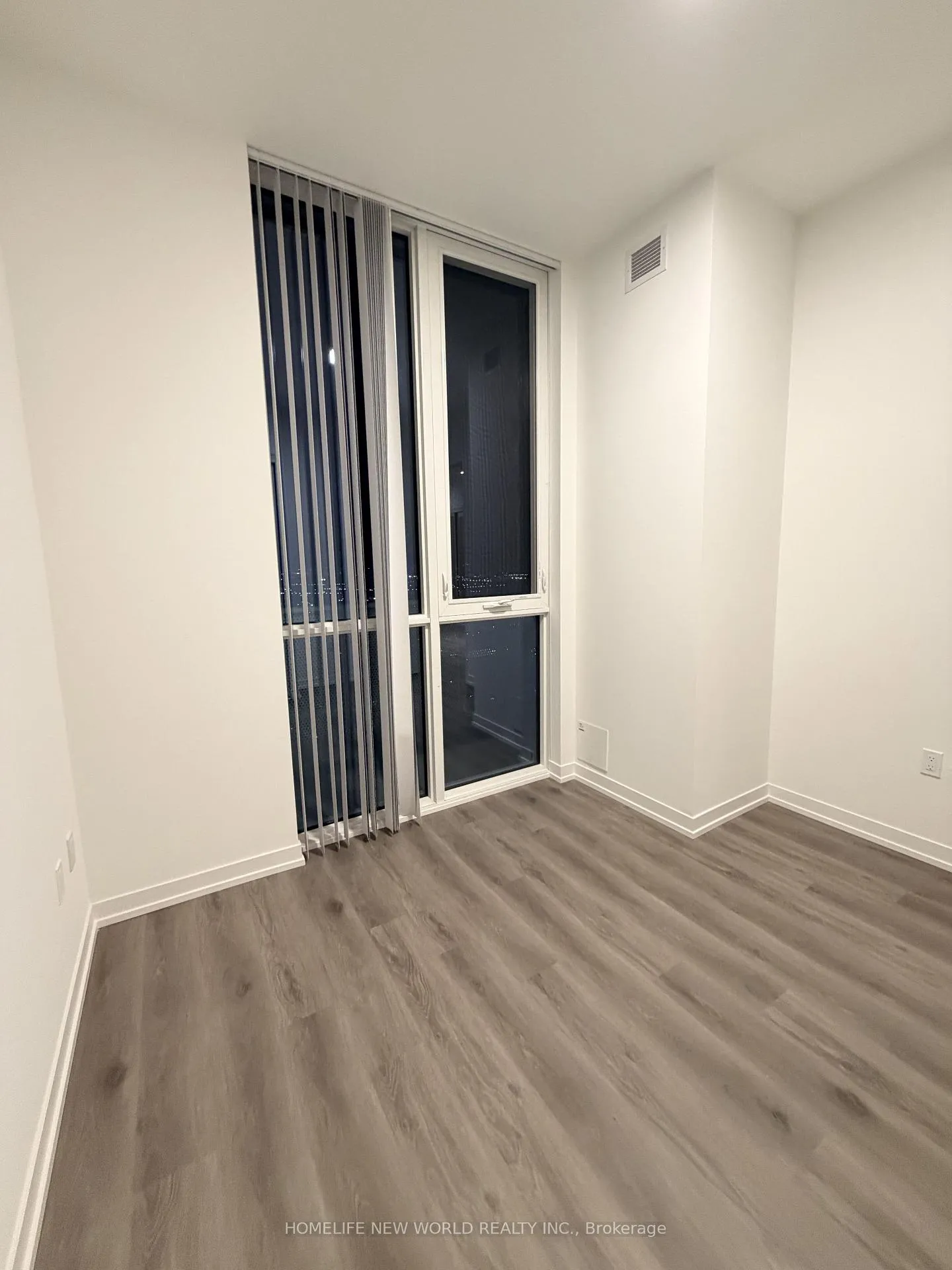 Photo 6 of Unit PH107, 28 Interchange Way, Vaughan, Vaughan Corporate Centre — HOMEH