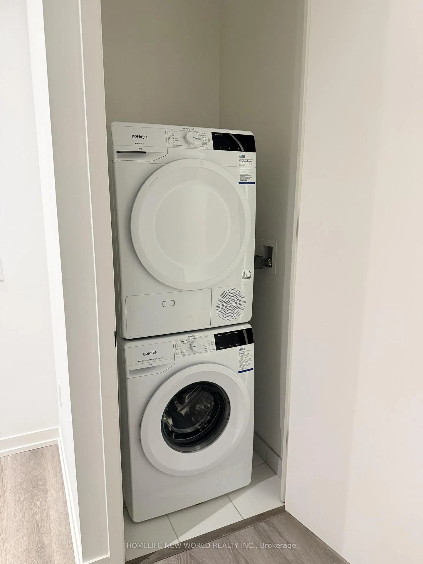 Photo 7 of Unit PH107, 28 Interchange Way, Vaughan, Vaughan Corporate Centre — HOMEH