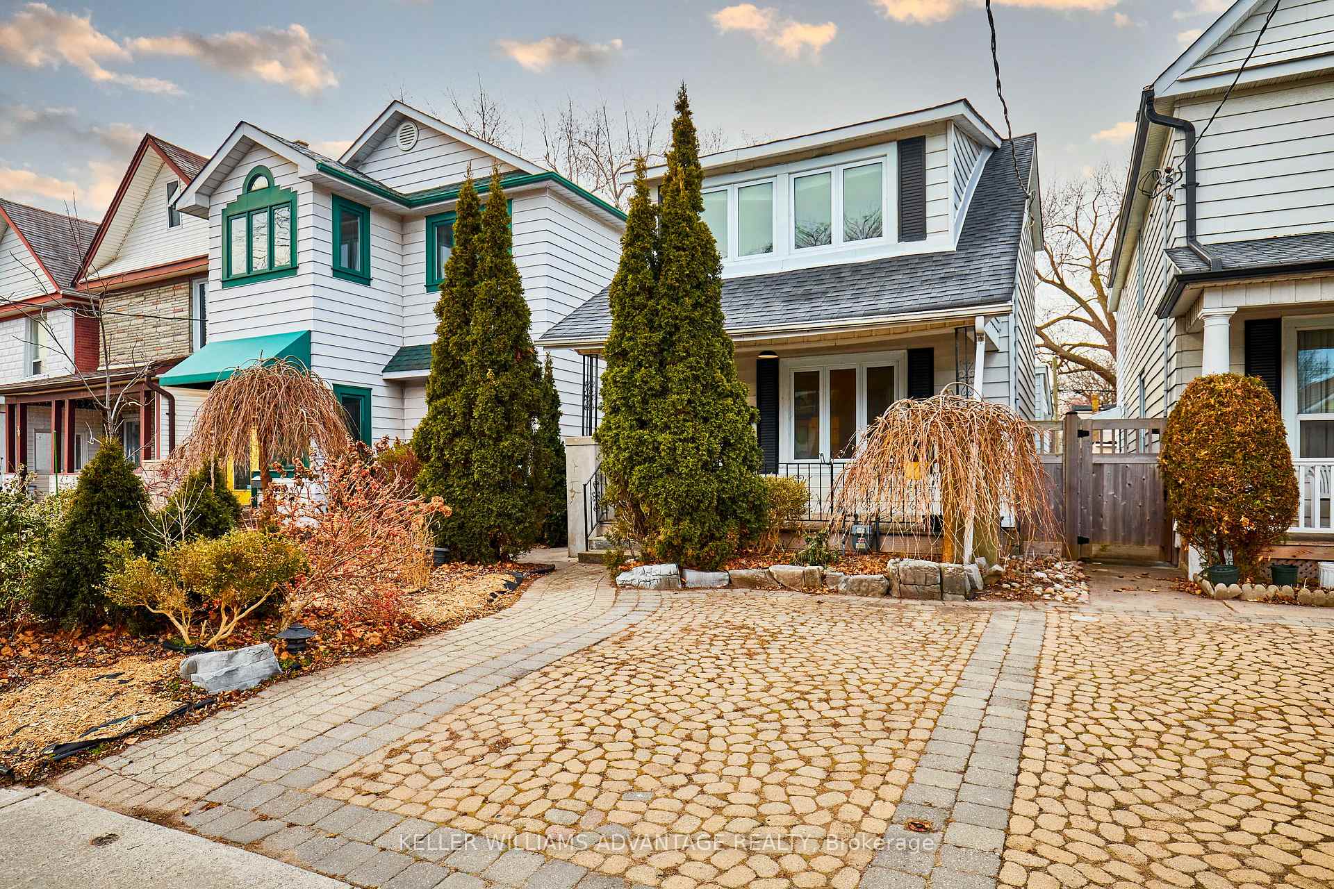 Photo 2 of 34 Coleridge Avenue, Toronto, Woodbine-Lumsden — HOMEH
