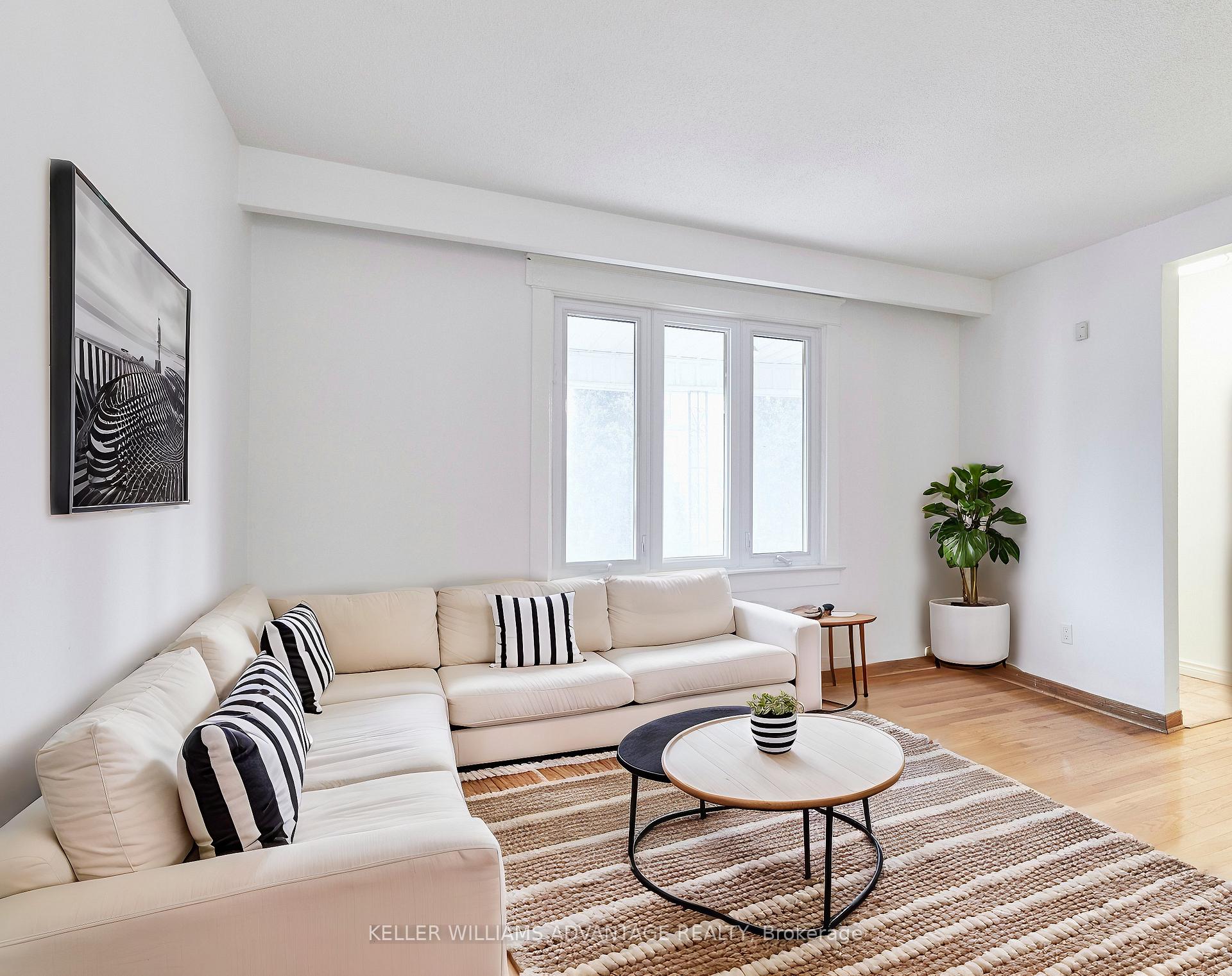 Photo 4 of 34 Coleridge Avenue, Toronto, Woodbine-Lumsden — HOMEH