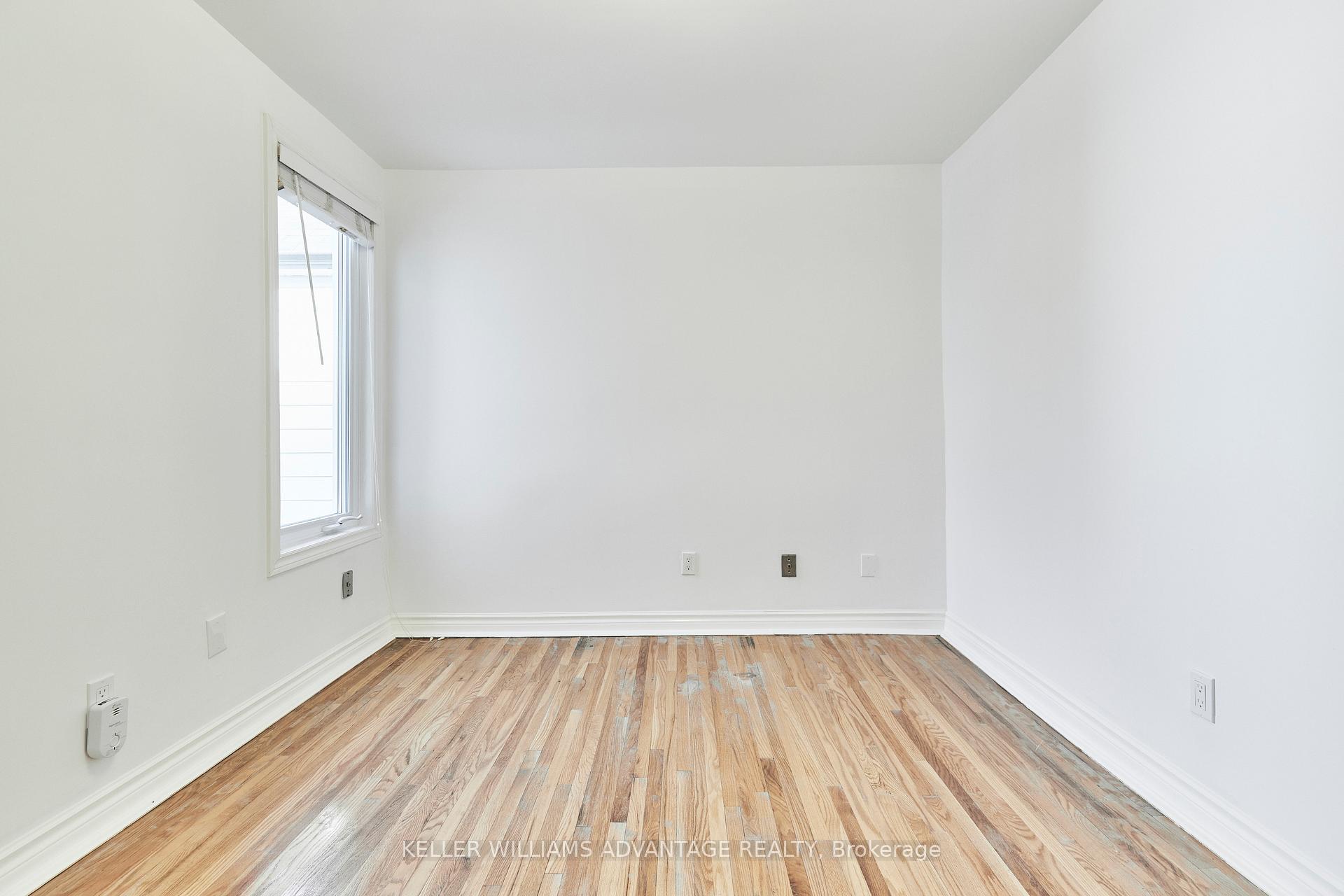 Photo 23 of 34 Coleridge Avenue, Toronto, Woodbine-Lumsden — HOMEH