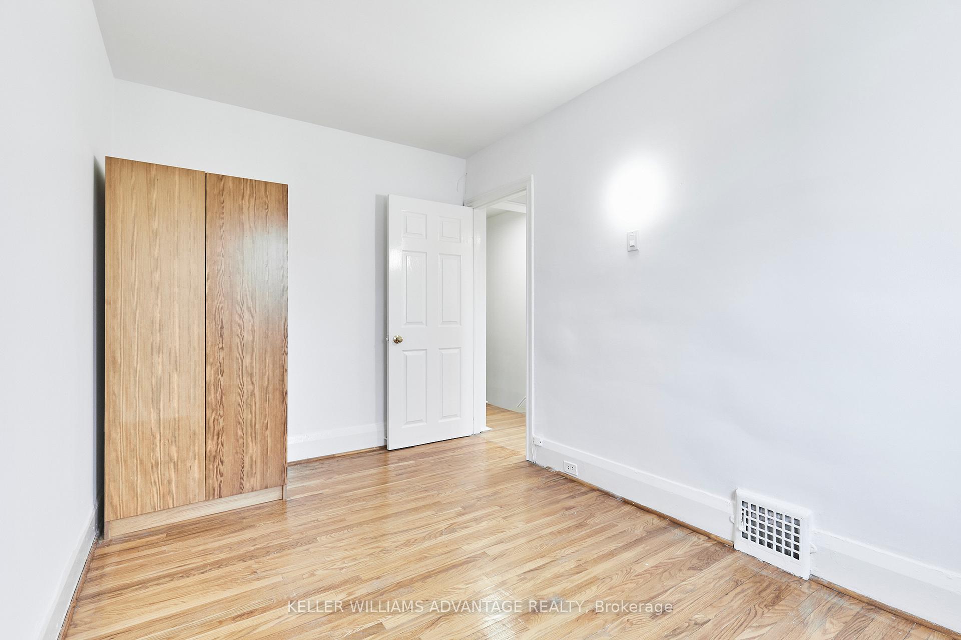 Photo 27 of 34 Coleridge Avenue, Toronto, Woodbine-Lumsden — HOMEH