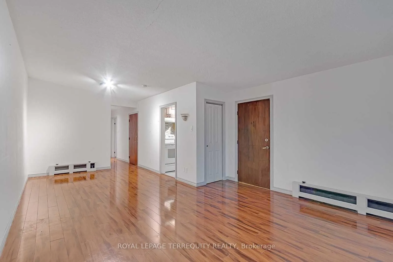 Photo 4 of Unit 201, 2977 Lawrence Avenue E, Scarborough, Bendale — HOMEH