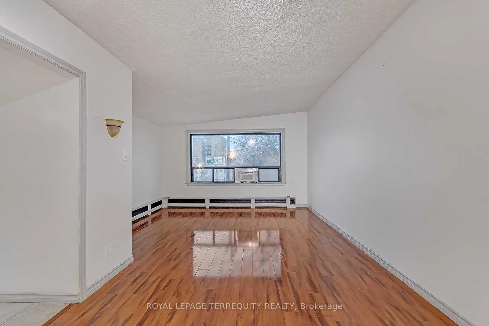 Photo 5 of Unit 201, 2977 Lawrence Avenue E, Scarborough, Bendale — HOMEH
