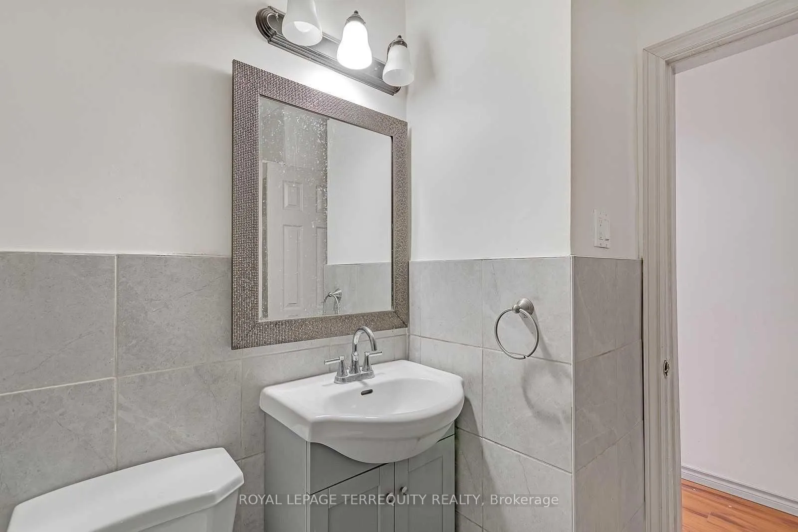 Photo 10 of Unit 201, 2977 Lawrence Avenue E, Scarborough, Bendale — HOMEH
