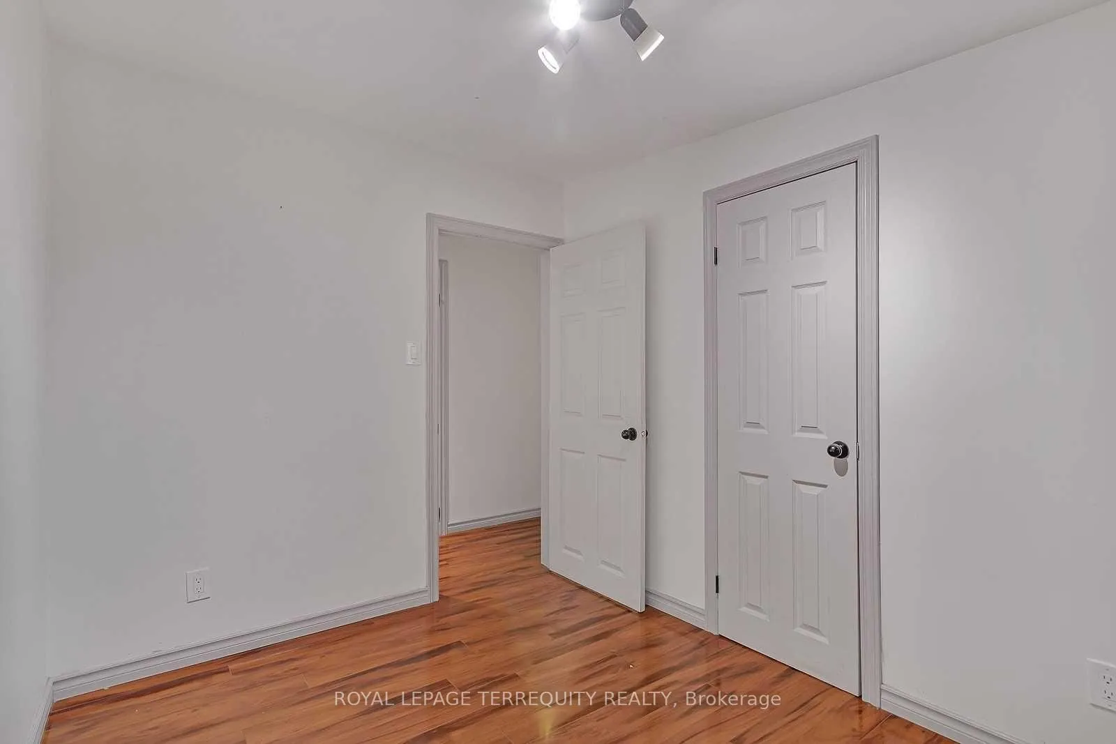 Photo 14 of Unit 201, 2977 Lawrence Avenue E, Scarborough, Bendale — HOMEH